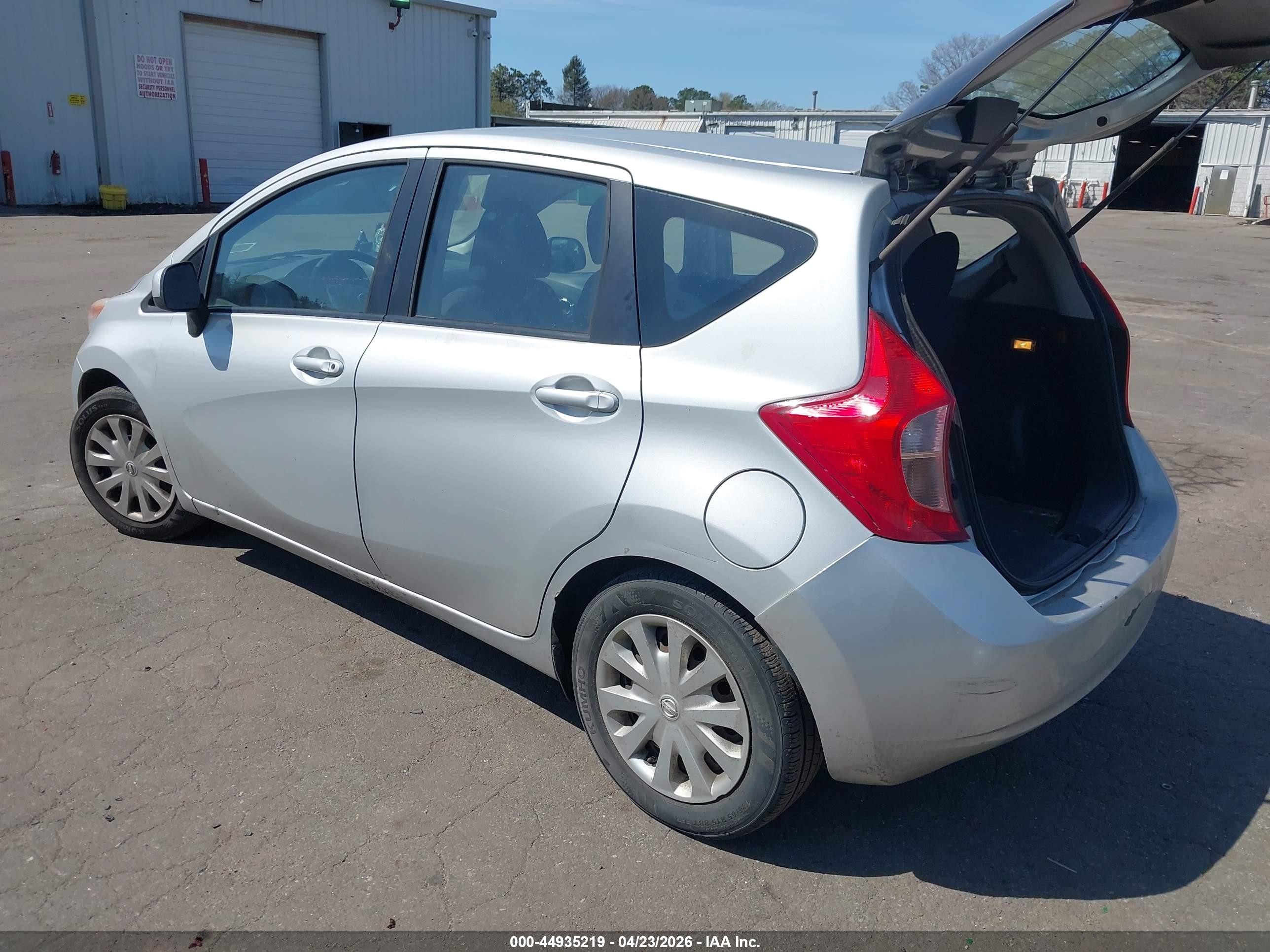 2014 Nissan Versa Note Sv Silver vin: 3N1CE2CP0EL427565