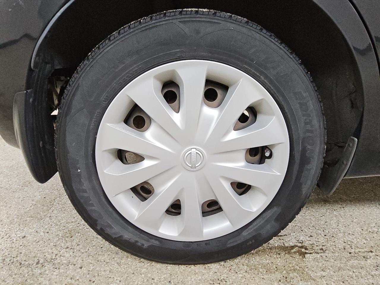 2015 Nissan Versa Note S Black vin: 3N1CE2CP0FL356921 Damage: Right Rear Tire, Worn, Replacement Required