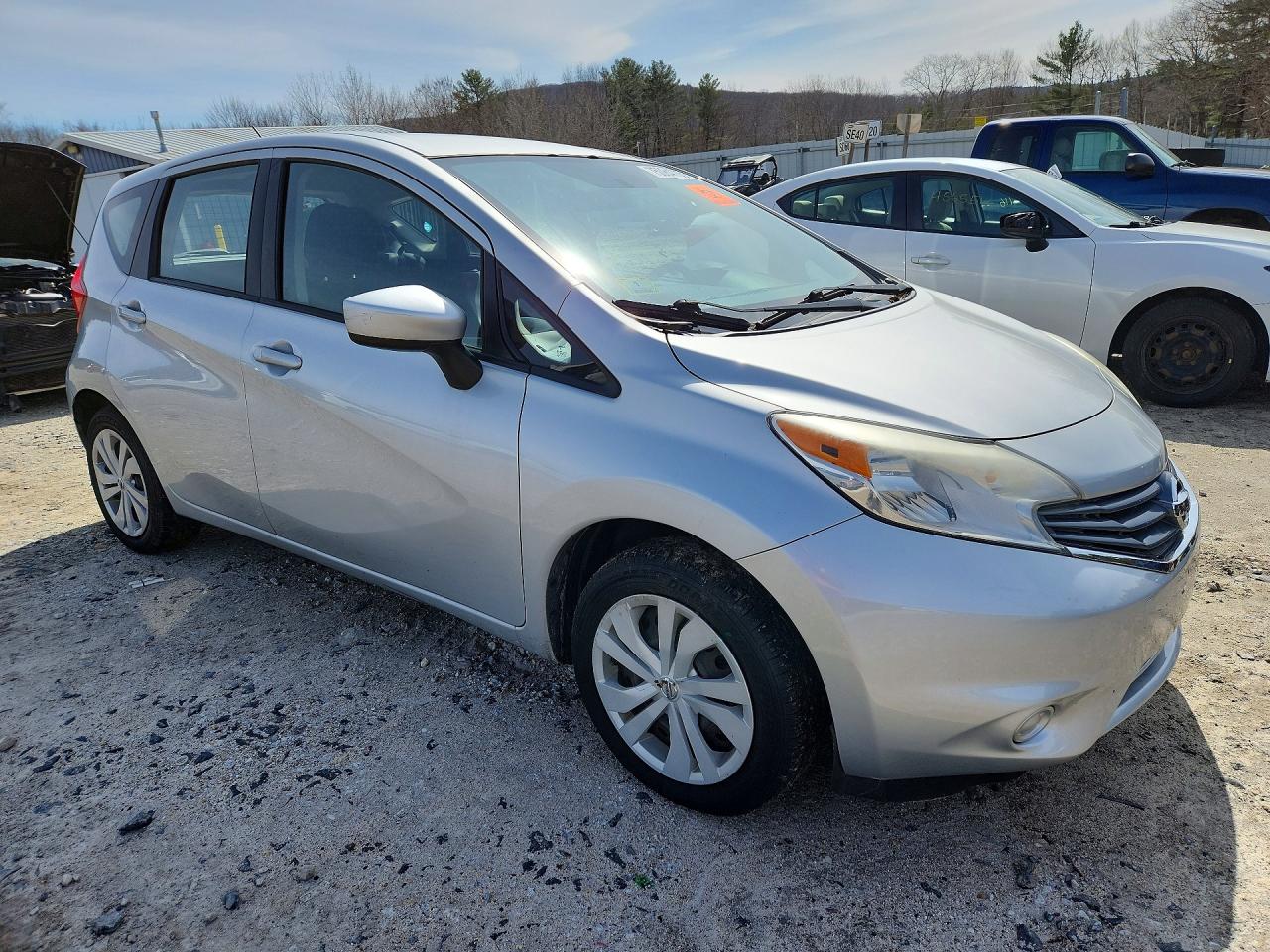 2015 Nissan Versa Note Silver vin: 3N1CE2CP0FL393967