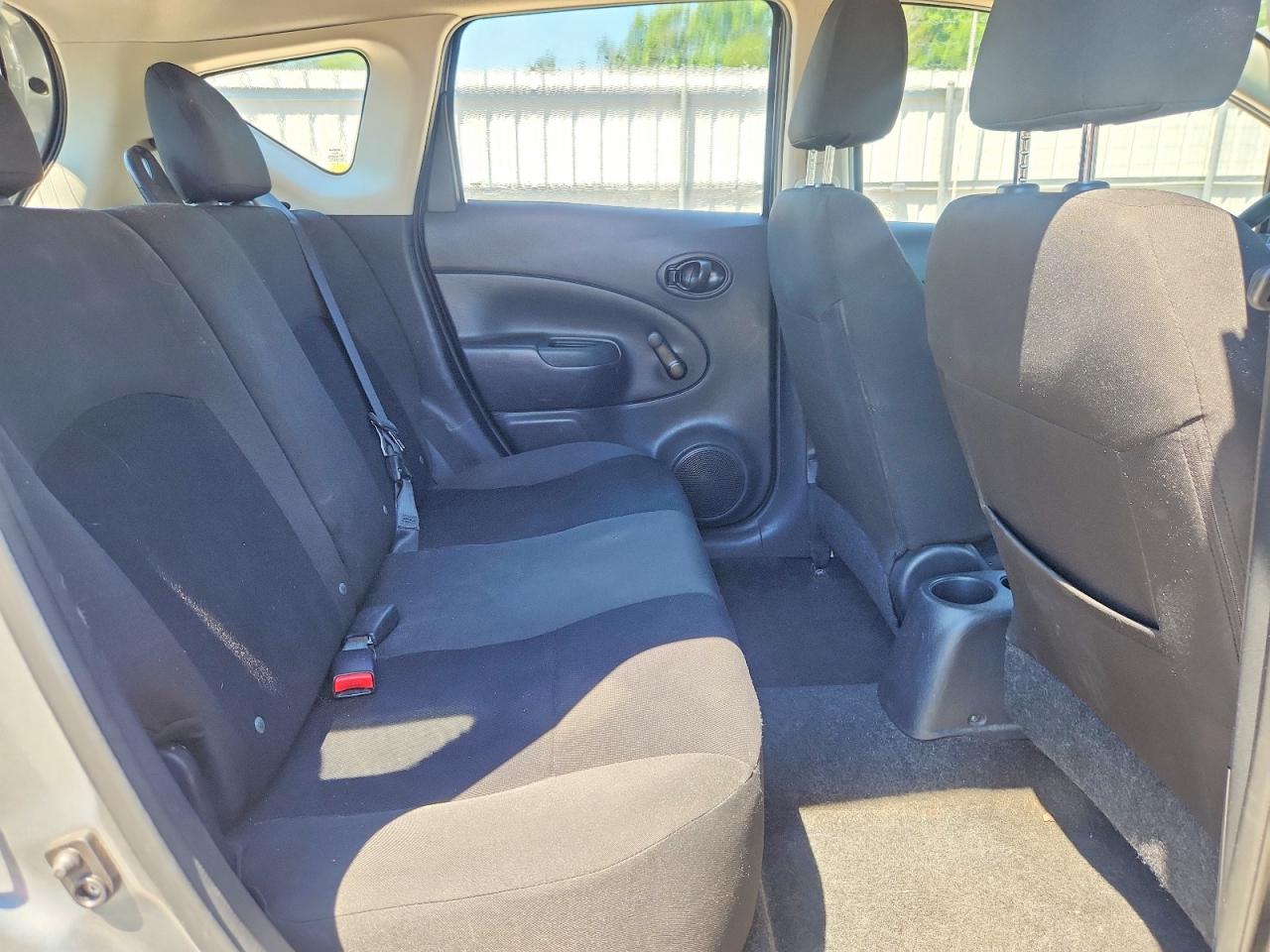 2015 Nissan Versa Note S Plus Silver vin: 3N1CE2CP0FL401050