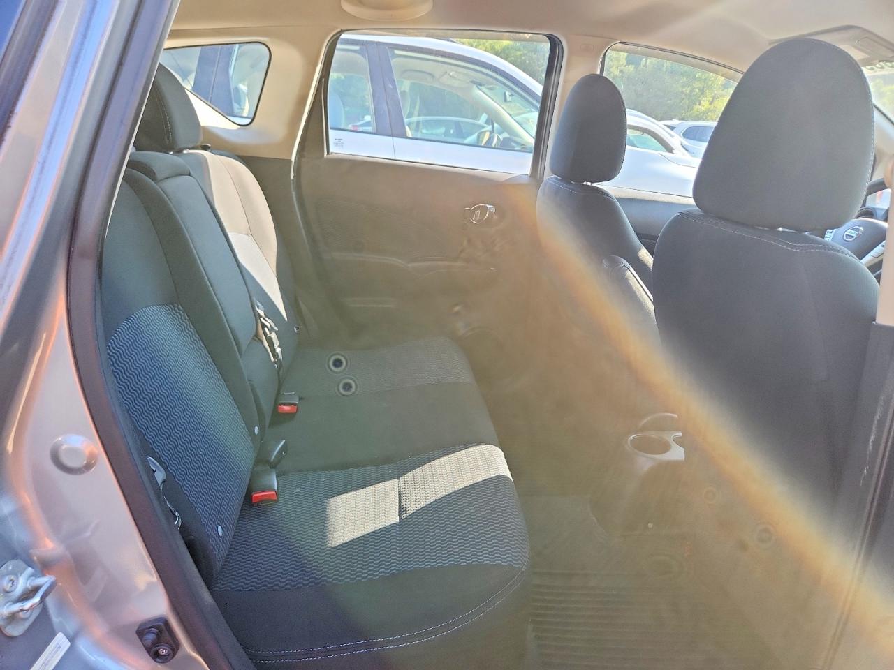 2015 Nissan Versa Note Sv Silver vin: 3N1CE2CP0FL416454