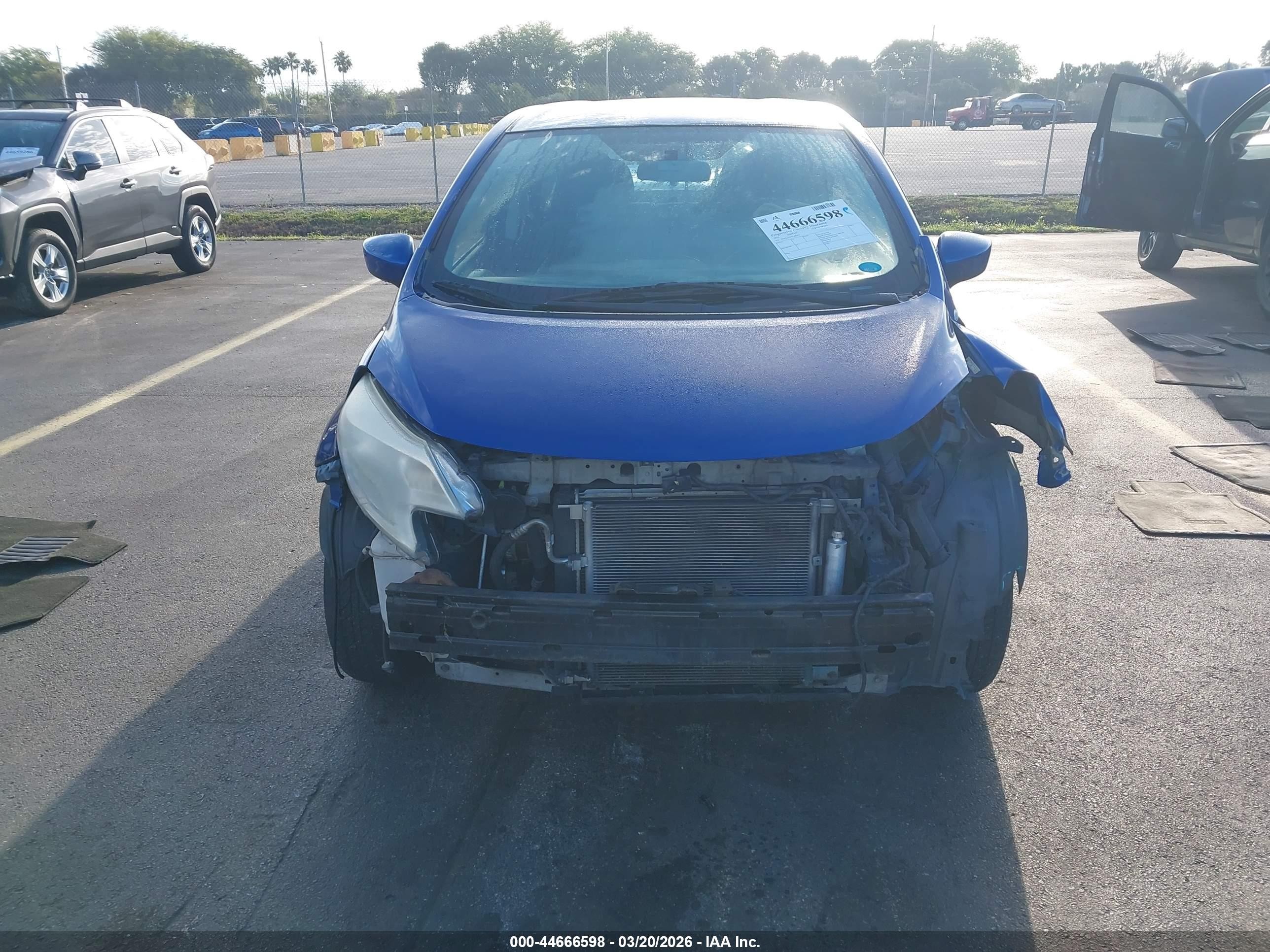 2015 Nissan Versa Note S (sr)/s Plus/sl/sr/sv Blue vin: 3N1CE2CP0FL426417