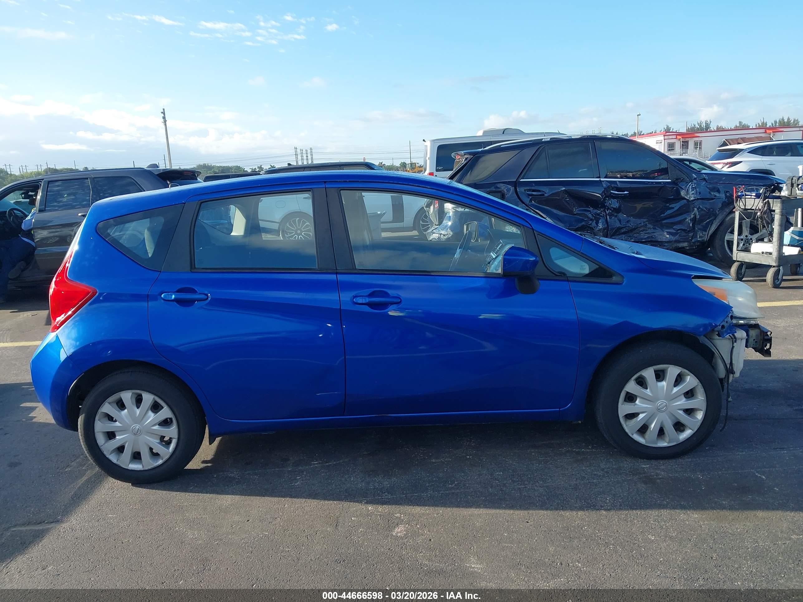 2015 Nissan Versa Note S (sr)/s Plus/sl/sr/sv Blue vin: 3N1CE2CP0FL426417