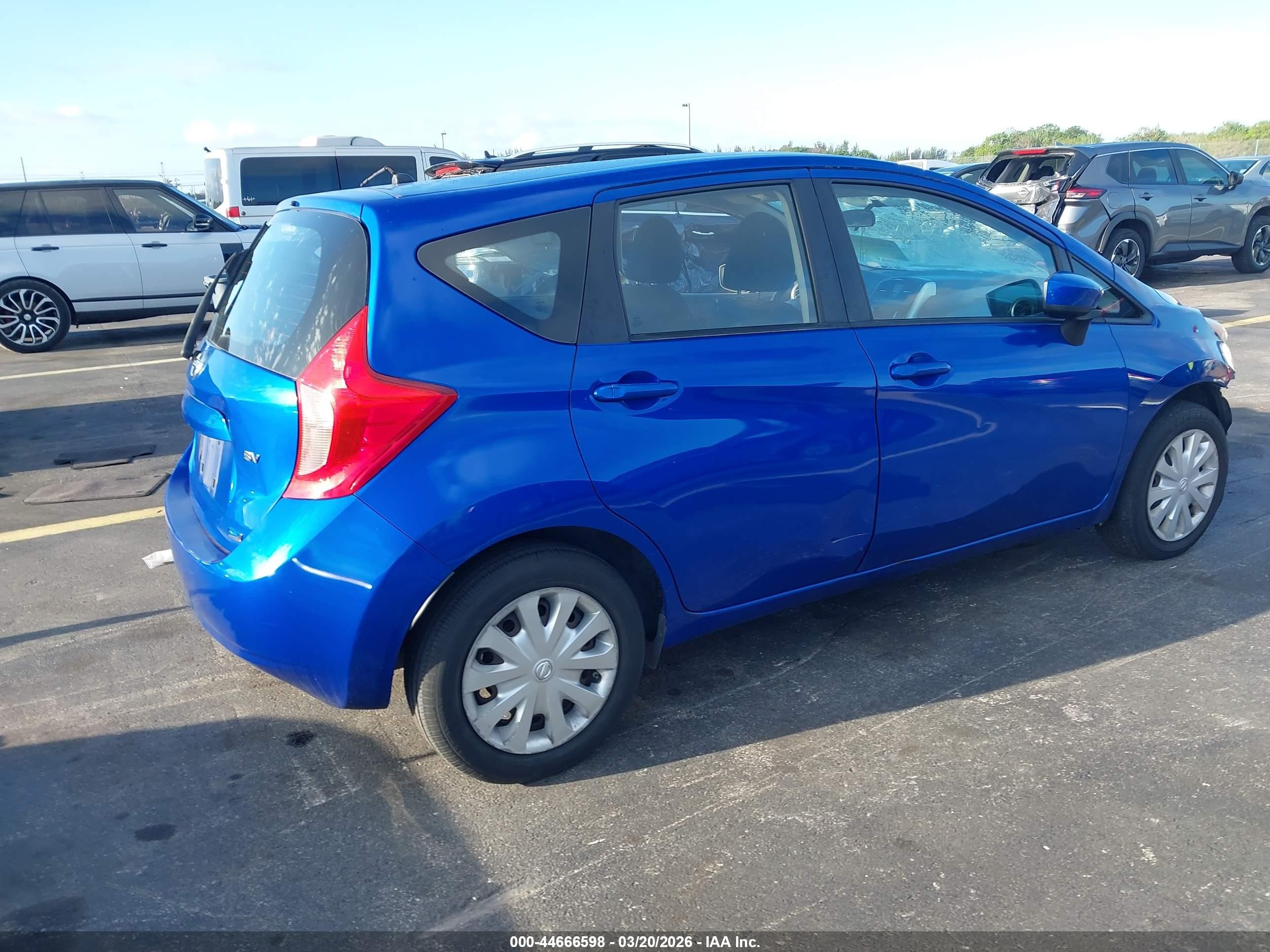 2015 Nissan Versa Note S (sr)/s Plus/sl/sr/sv Blue vin: 3N1CE2CP0FL426417