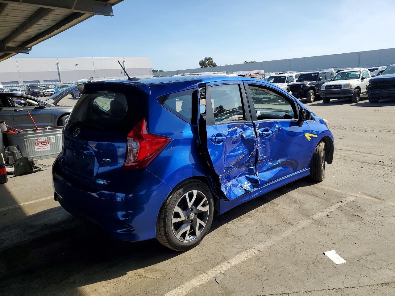 2015 Nissan Versa Note Sr Blue vin: 3N1CE2CP0FL427745