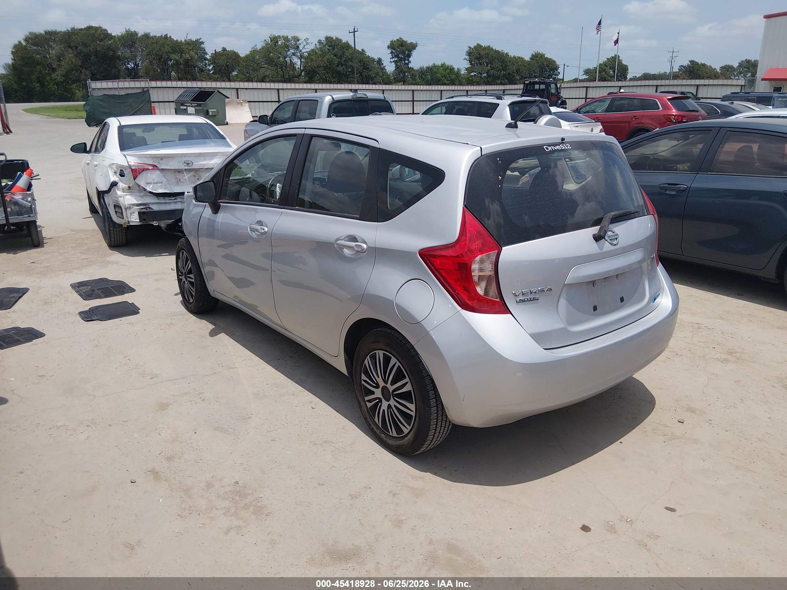 2015 Nissan Versa Note S (sr)/s Plus/sl/sr/sv Silver vin: 3N1CE2CP0FL440026