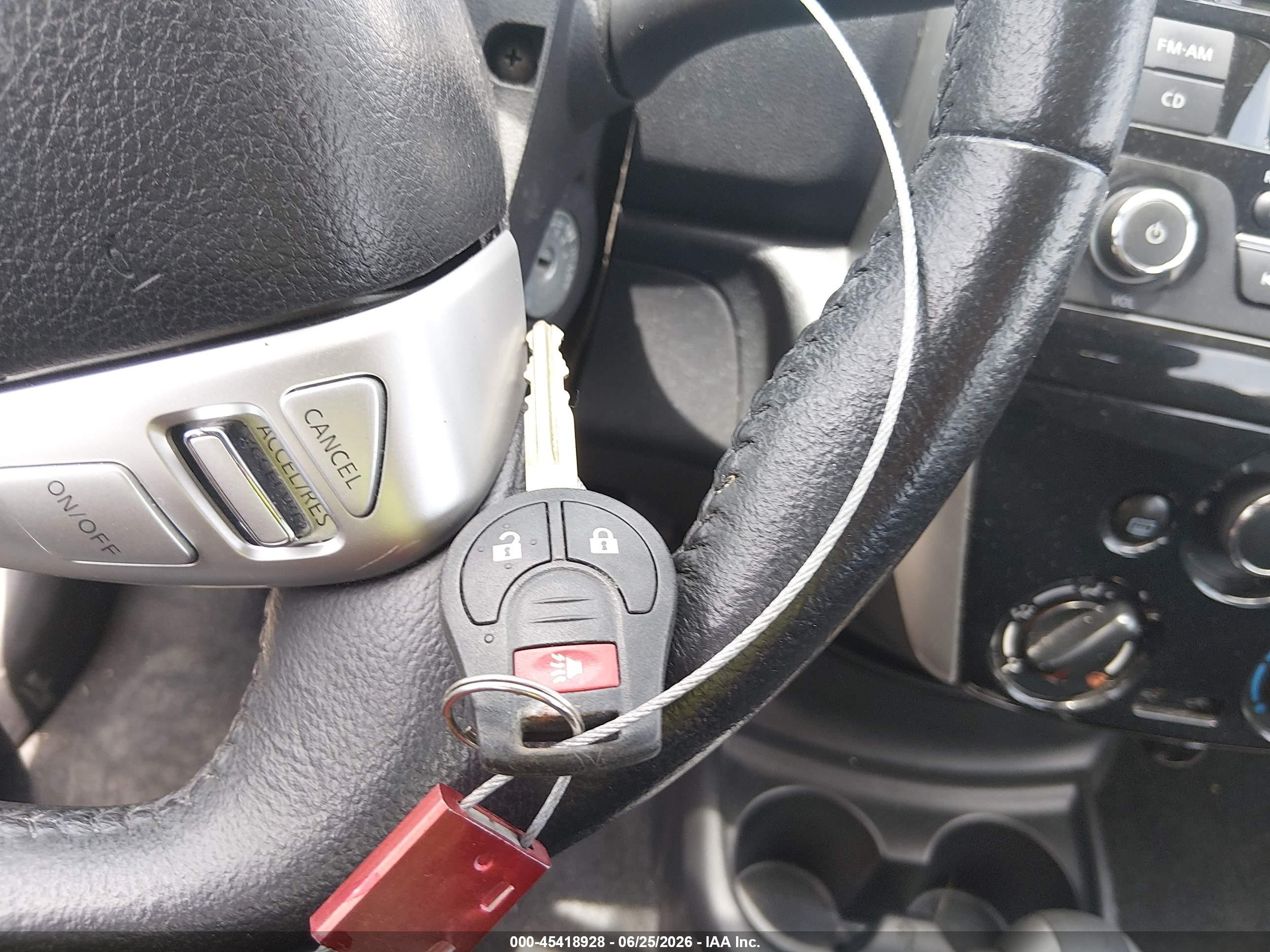 2015 Nissan Versa Note S (sr)/s Plus/sl/sr/sv Silver vin: 3N1CE2CP0FL440026