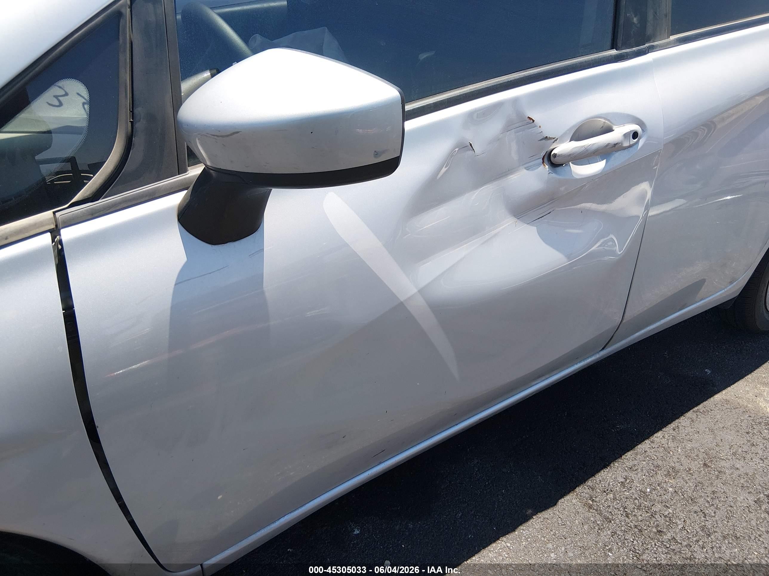 2015 Nissan Versa Note Sv Silver vin: 3N1CE2CP0FL445596