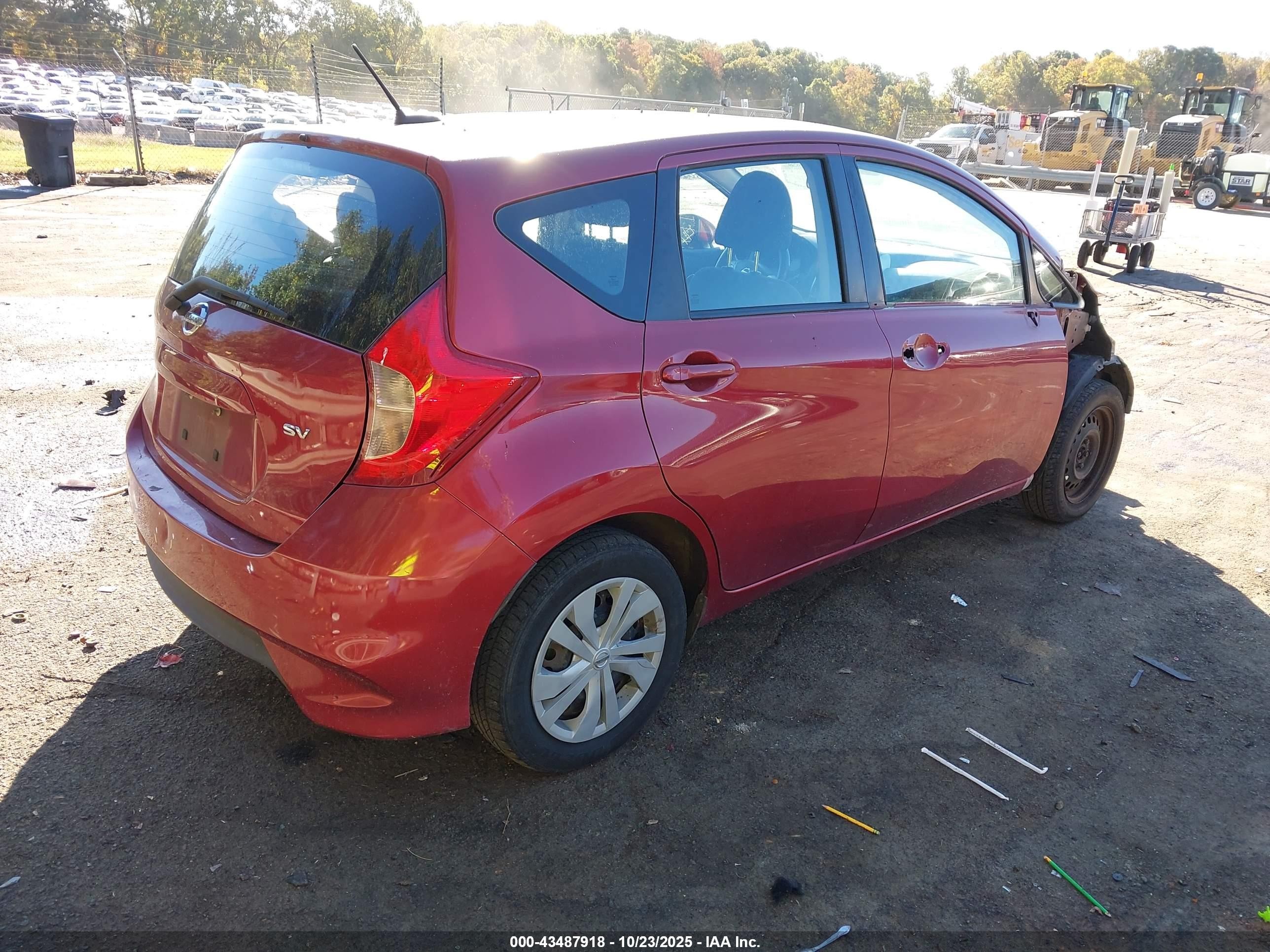 2018 Nissan Versa Note Sv Red vin: 3N1CE2CP0JL352876