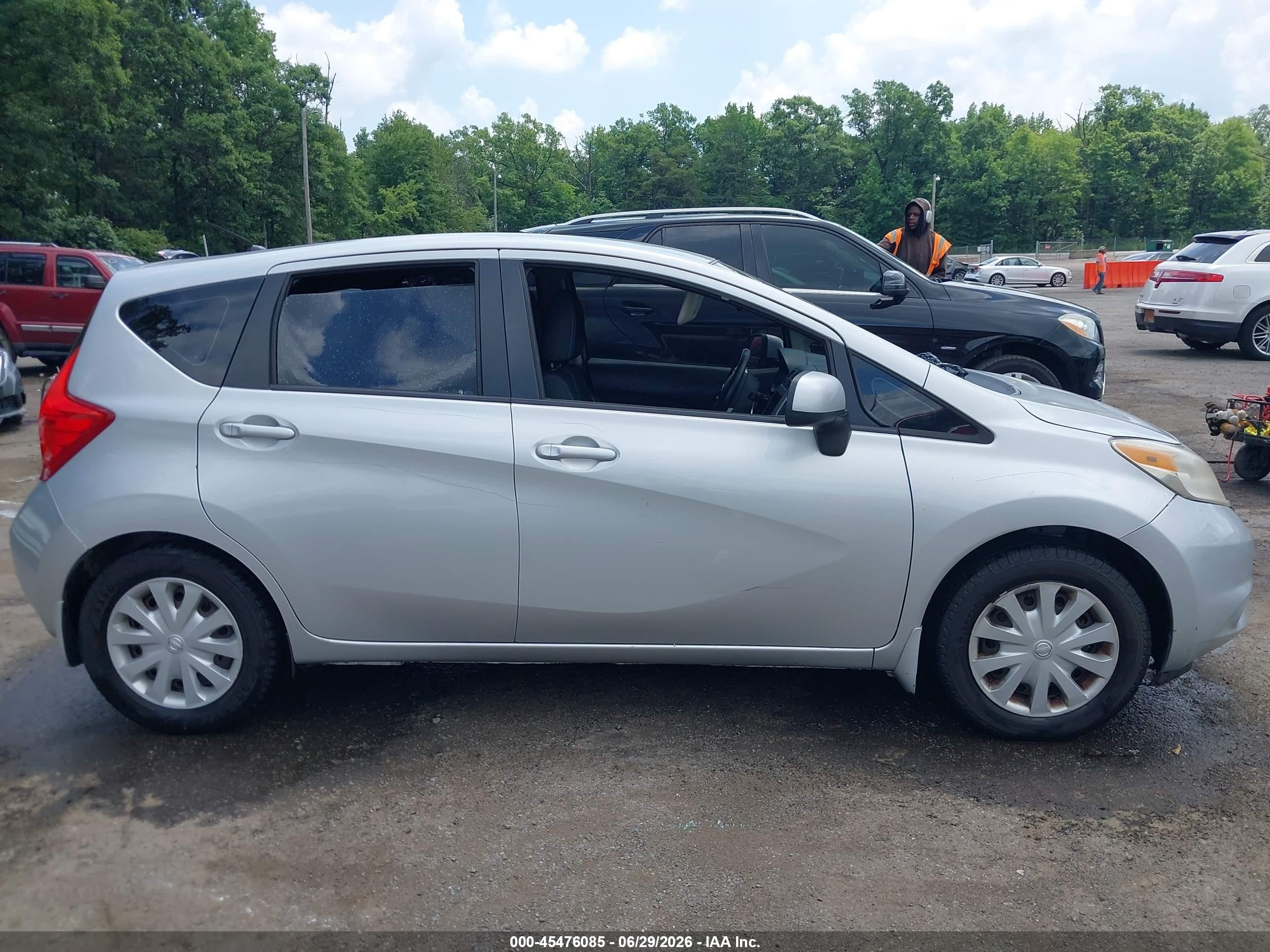 2014 Nissan Versa Note Sv Silver vin: 3N1CE2CP1EL359227