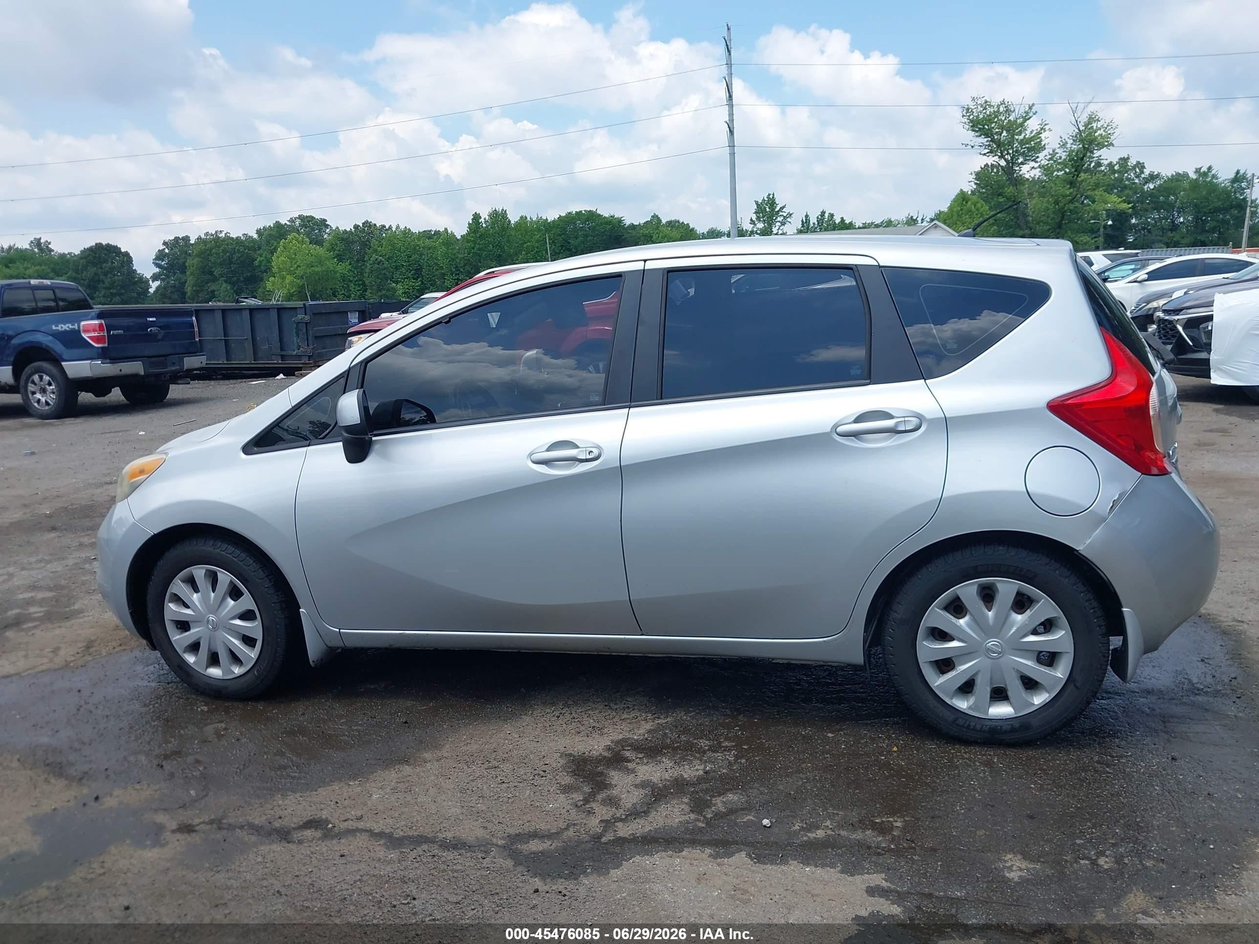2014 Nissan Versa Note Sv Silver vin: 3N1CE2CP1EL359227