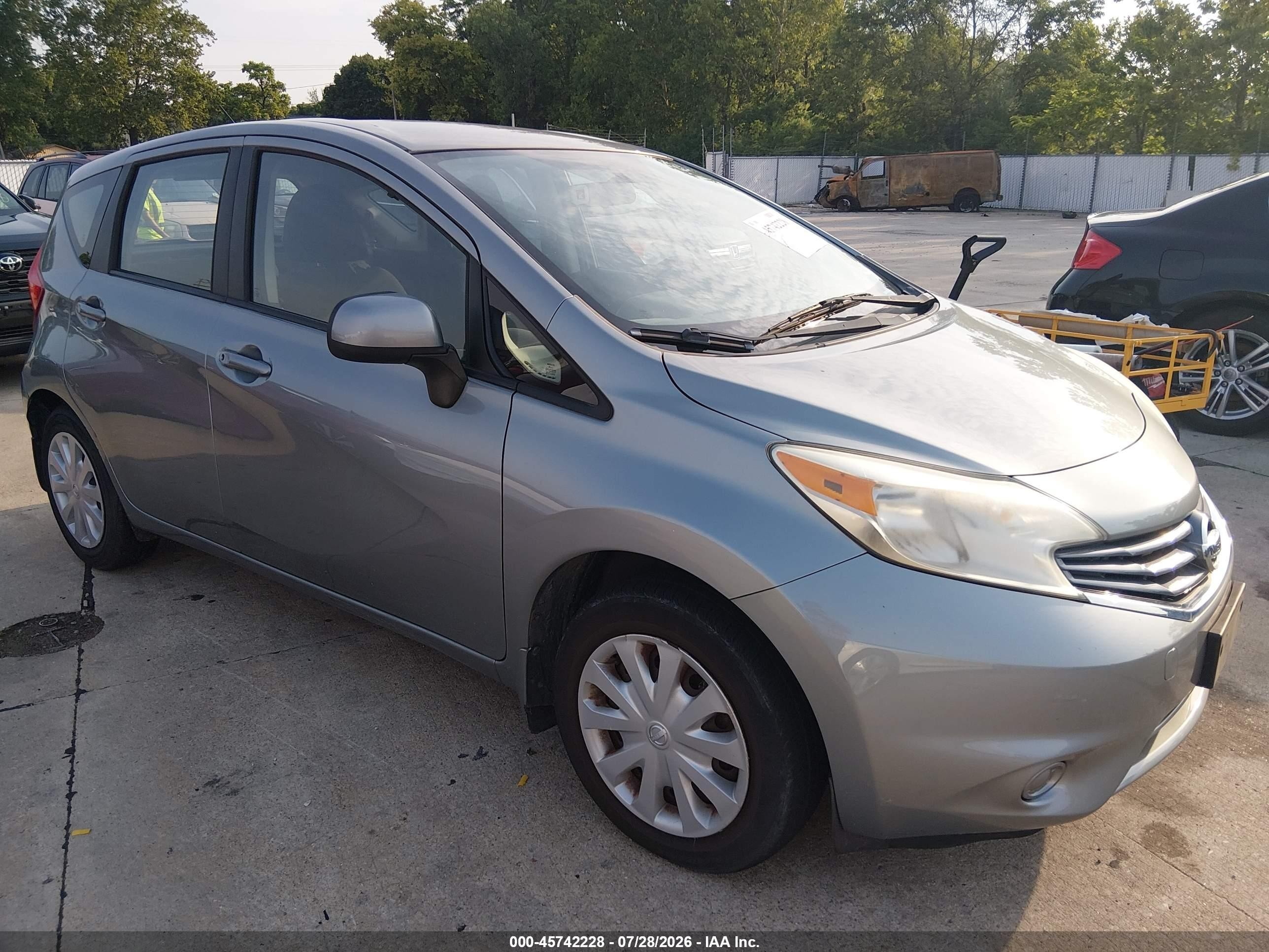 2014 Nissan Versa Note S Plus Beige vin: 3N1CE2CP1EL389747