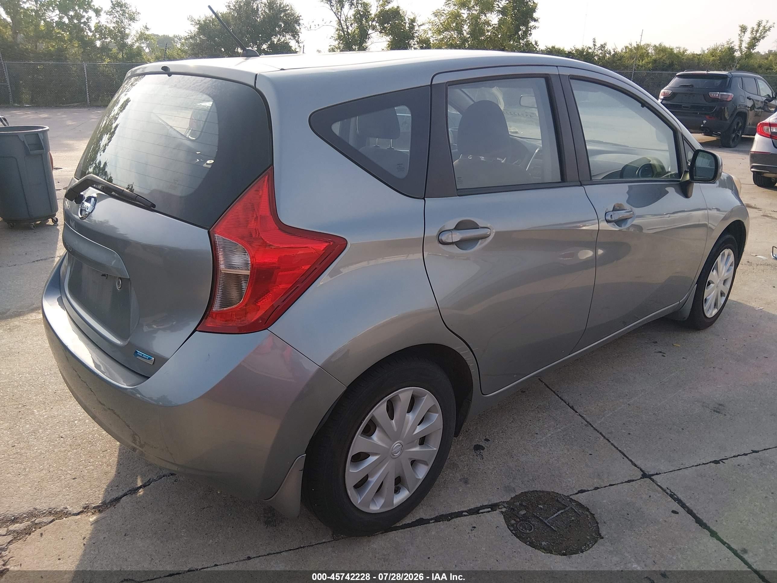2014 Nissan Versa Note S Plus Beige vin: 3N1CE2CP1EL389747
