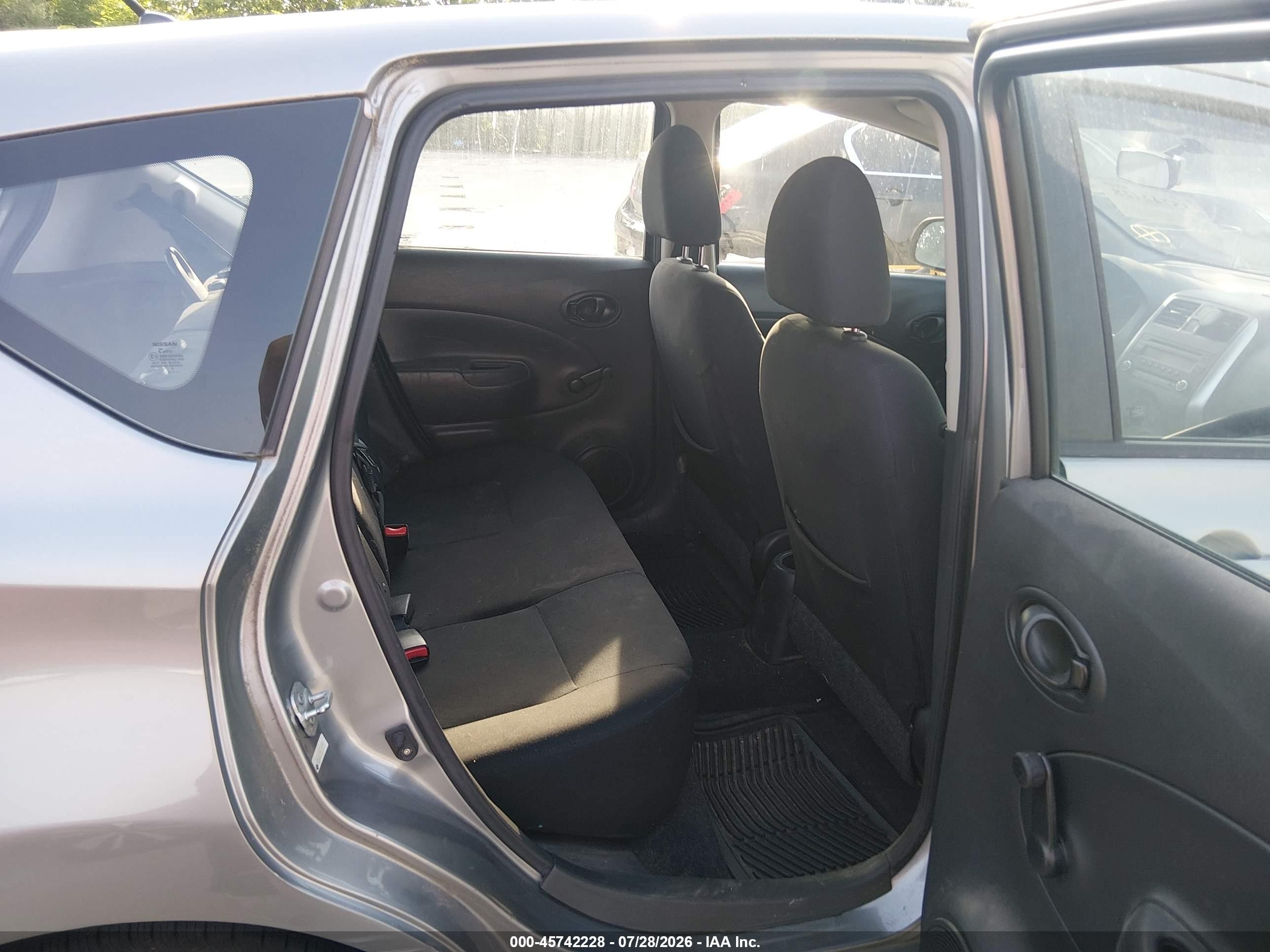 2014 Nissan Versa Note S Plus Beige vin: 3N1CE2CP1EL389747