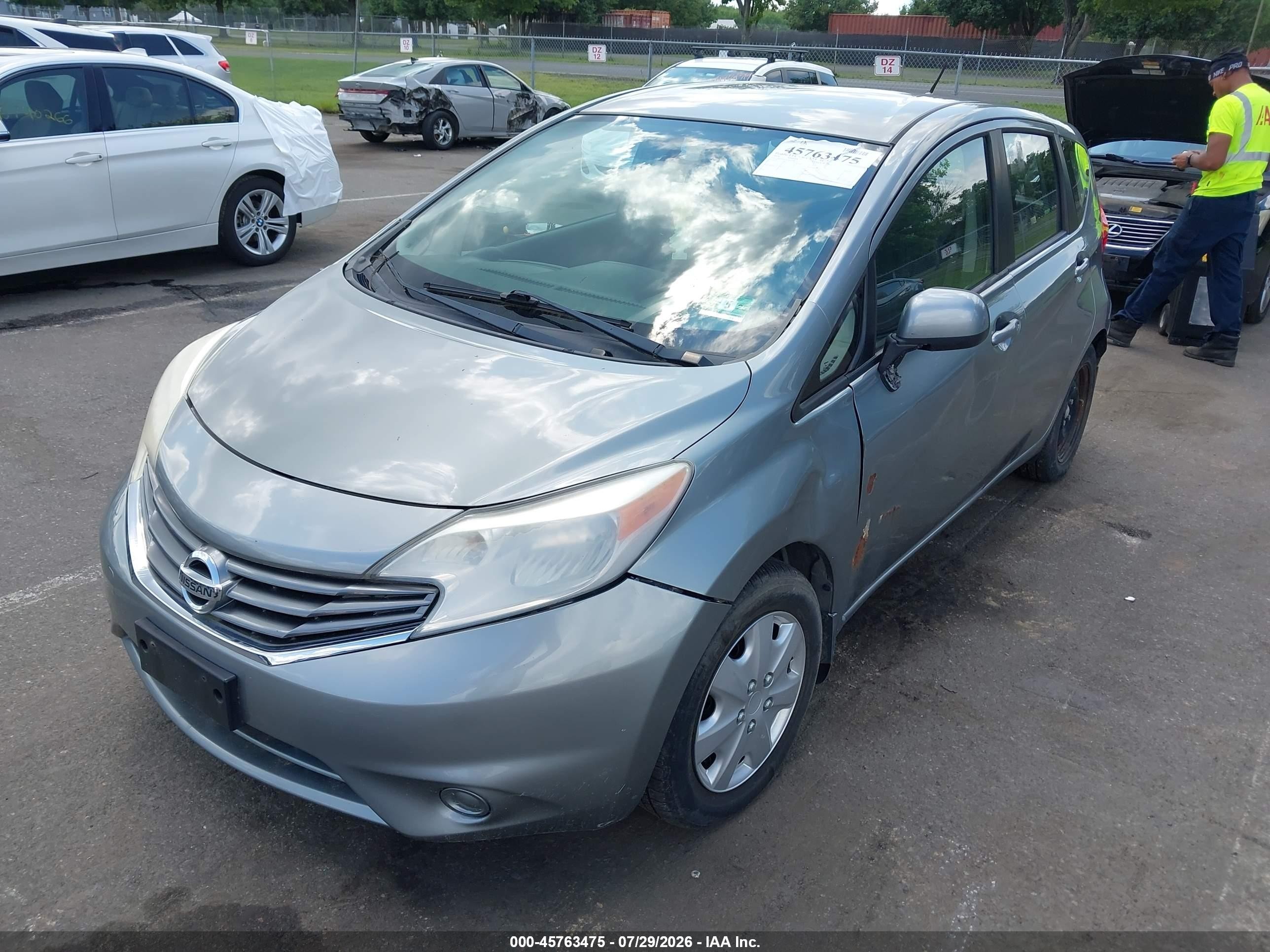 2014 Nissan Versa Note S Plus Silver vin: 3N1CE2CP1EL414033