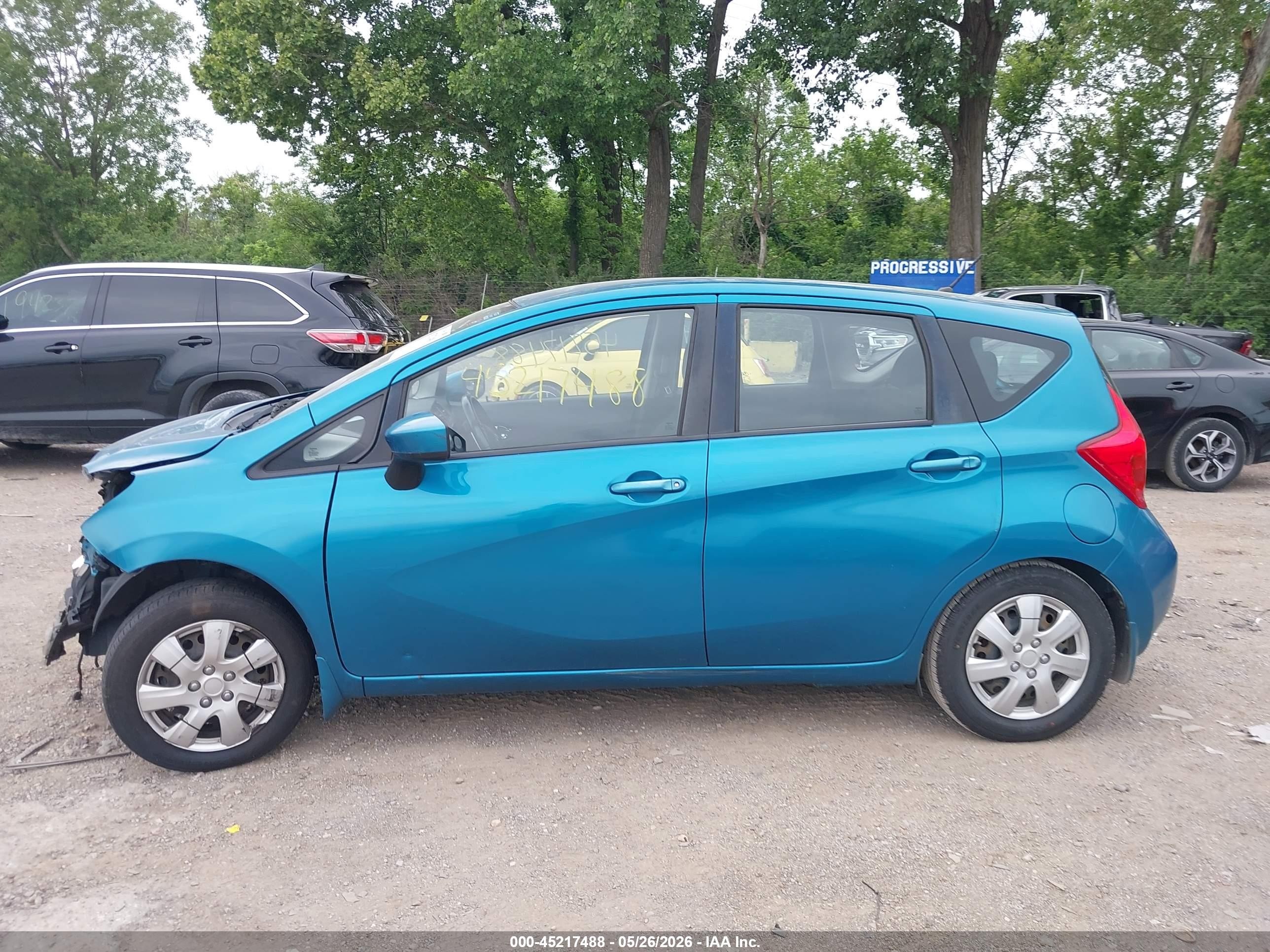 2015 Nissan Versa Note   Blue vin: 3N1CE2CP1FL363845