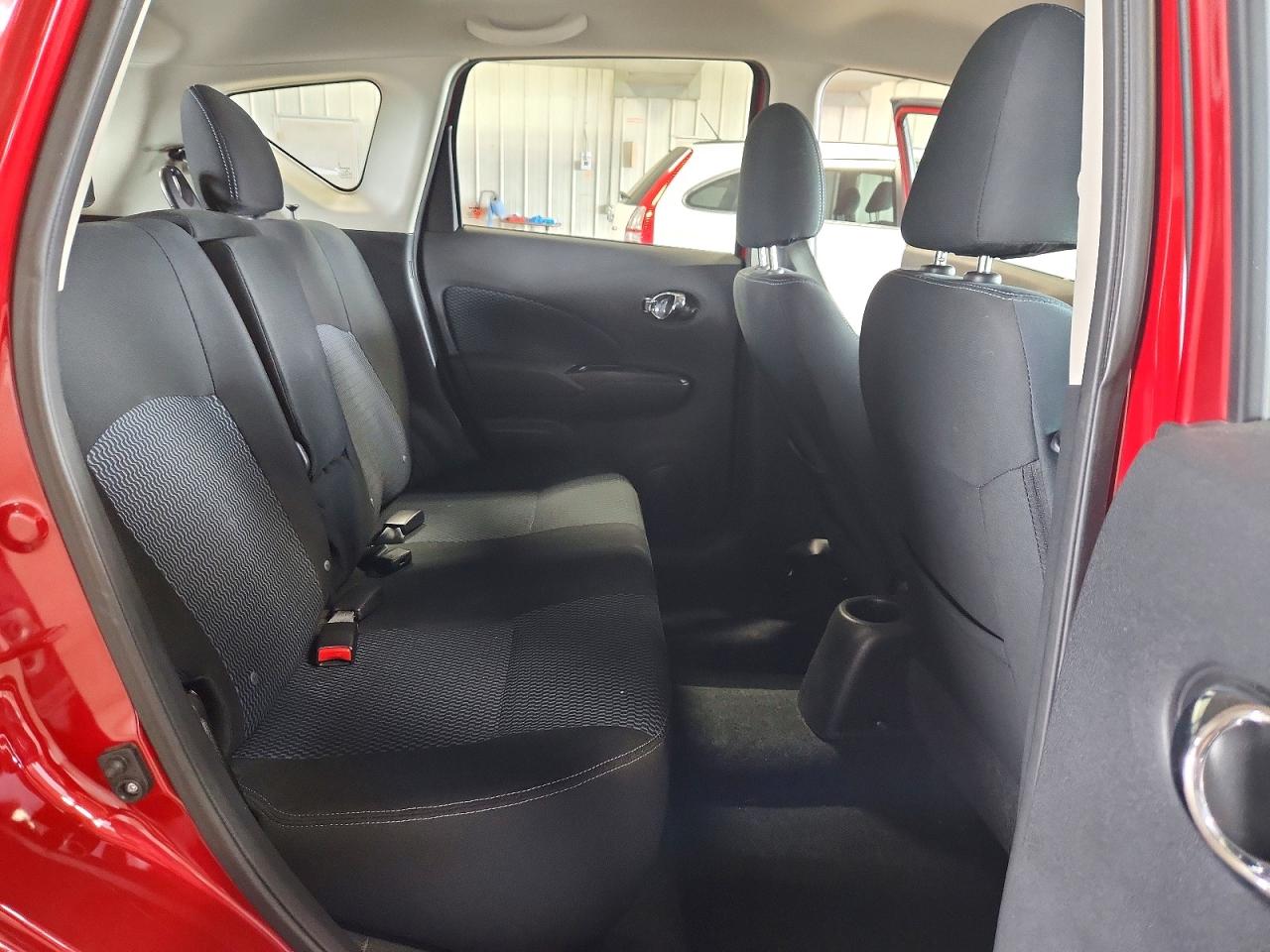 2015 Nissan Versa Note Sv Red vin: 3N1CE2CP1FL365210