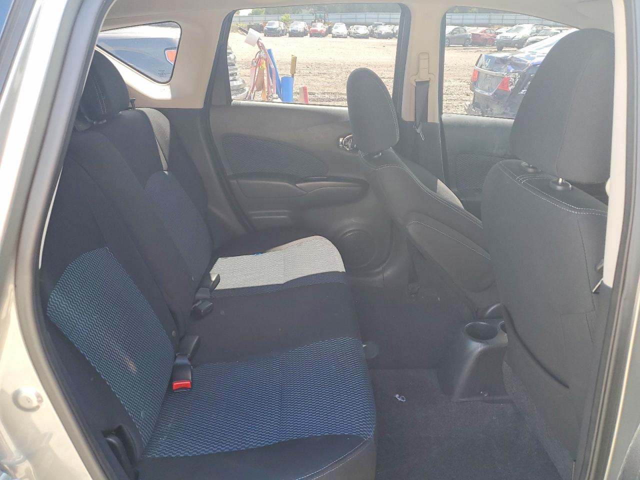 2015 Nissan Versa Note Sv Silver vin: 3N1CE2CP1FL381827