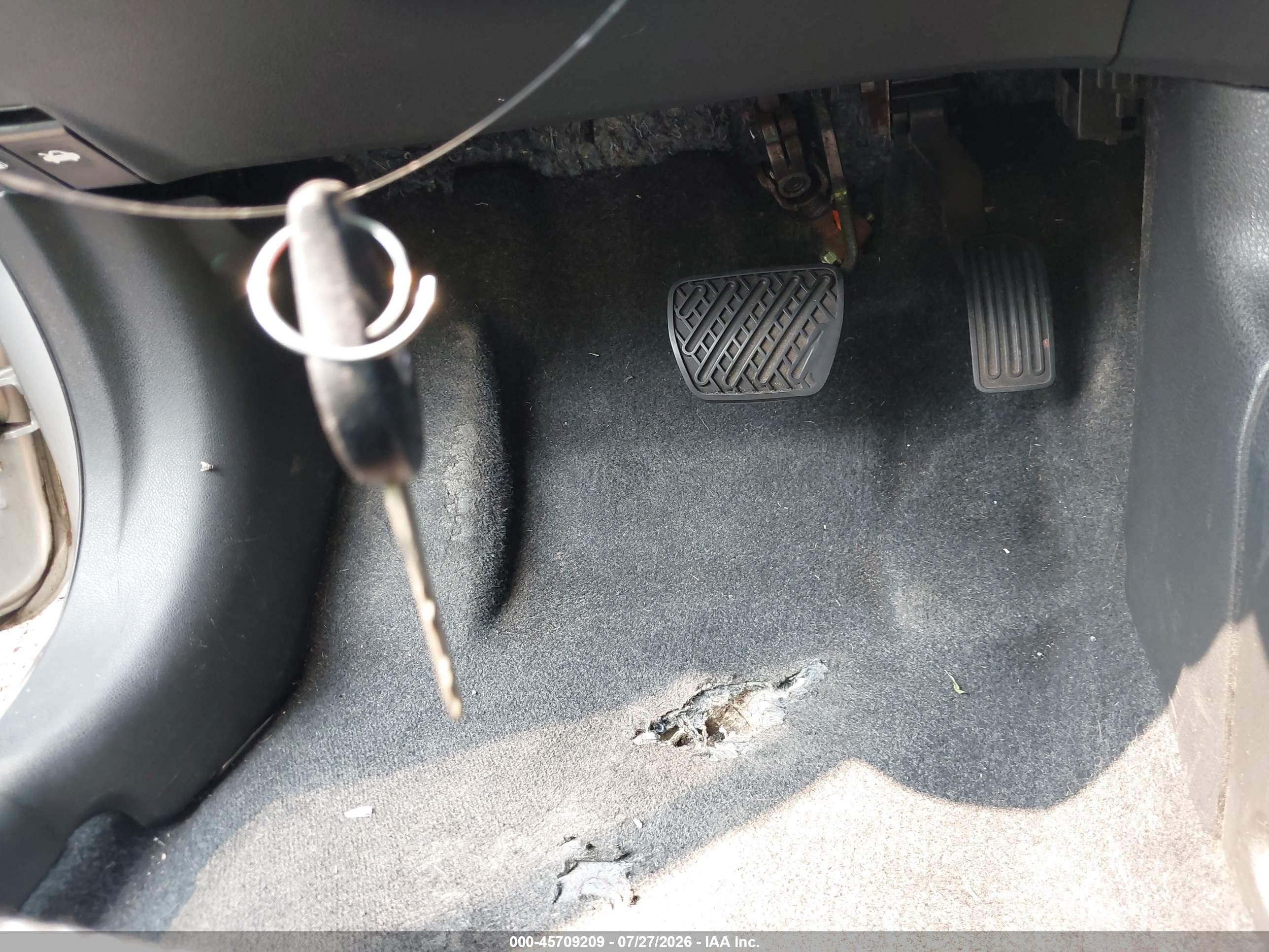 2015 Nissan Versa Note S (sr)/s Plus/sl/sr/sv Silver vin: 3N1CE2CP1FL394559