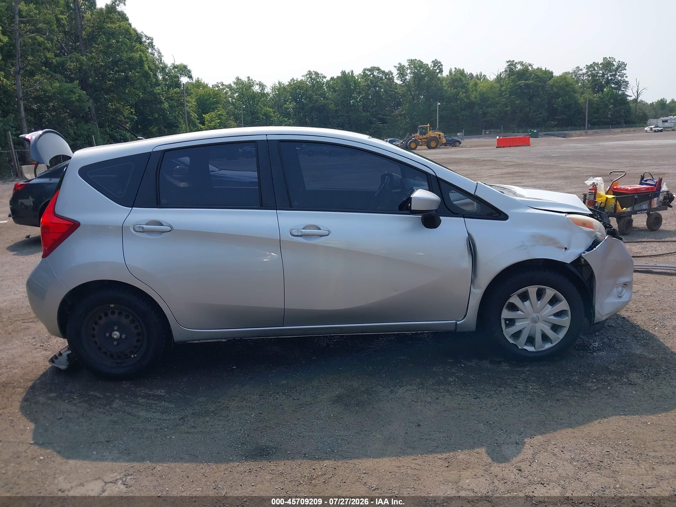 2015 Nissan Versa Note S (sr)/s Plus/sl/sr/sv Silver vin: 3N1CE2CP1FL394559
