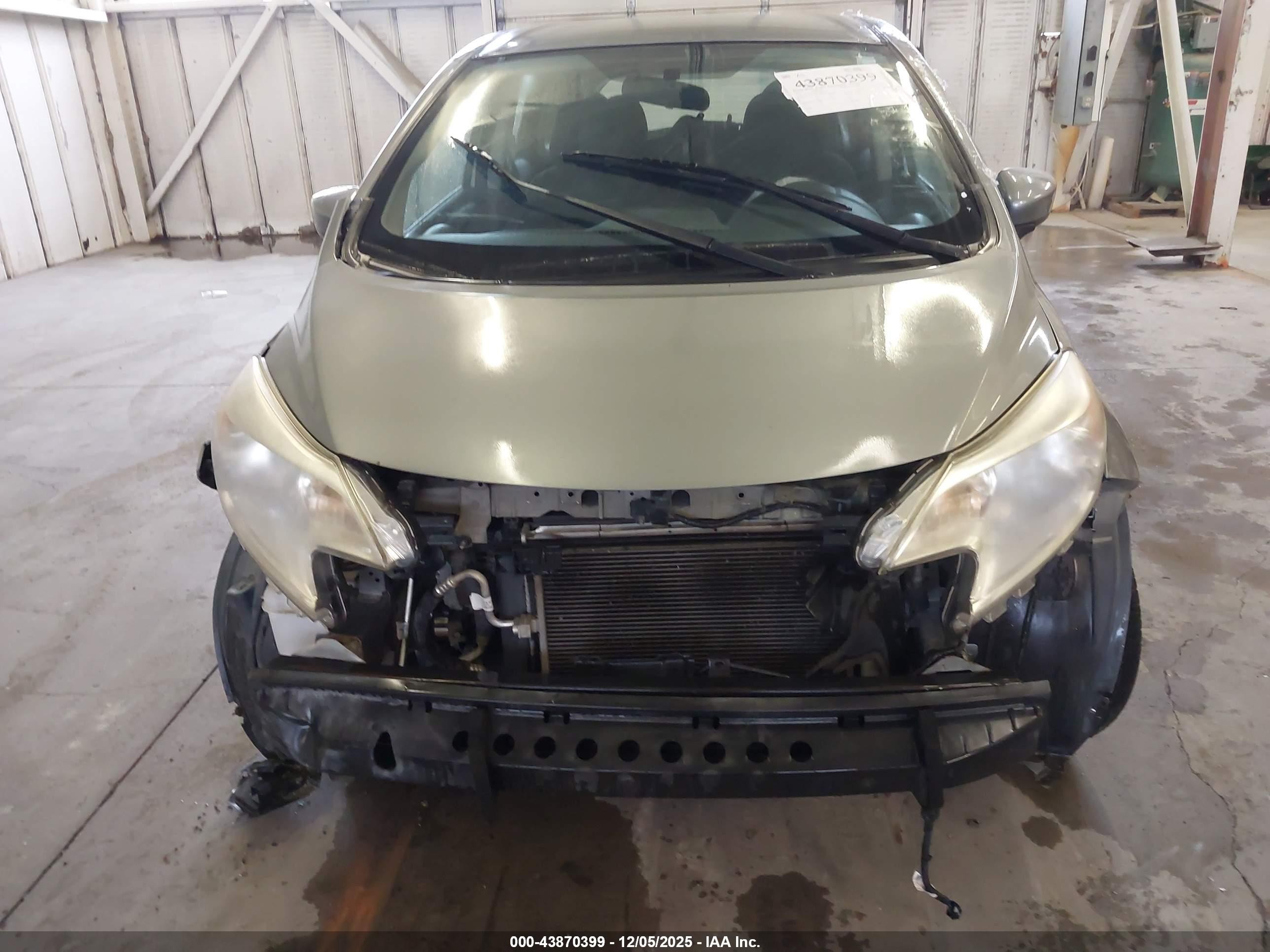 2015 Nissan Versa Note S (sr)/s Plus/sl/sr/sv Gray vin: 3N1CE2CP1FL400893