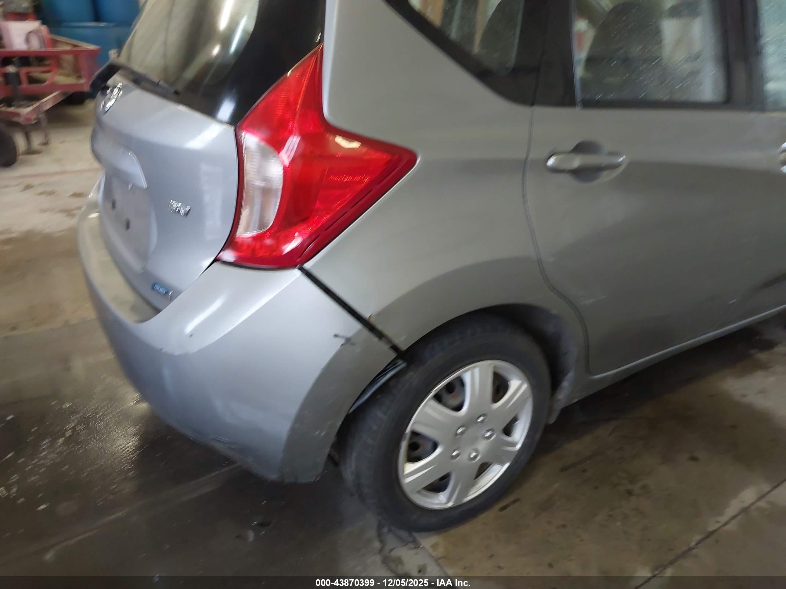 2015 Nissan Versa Note S (sr)/s Plus/sl/sr/sv Gray vin: 3N1CE2CP1FL400893