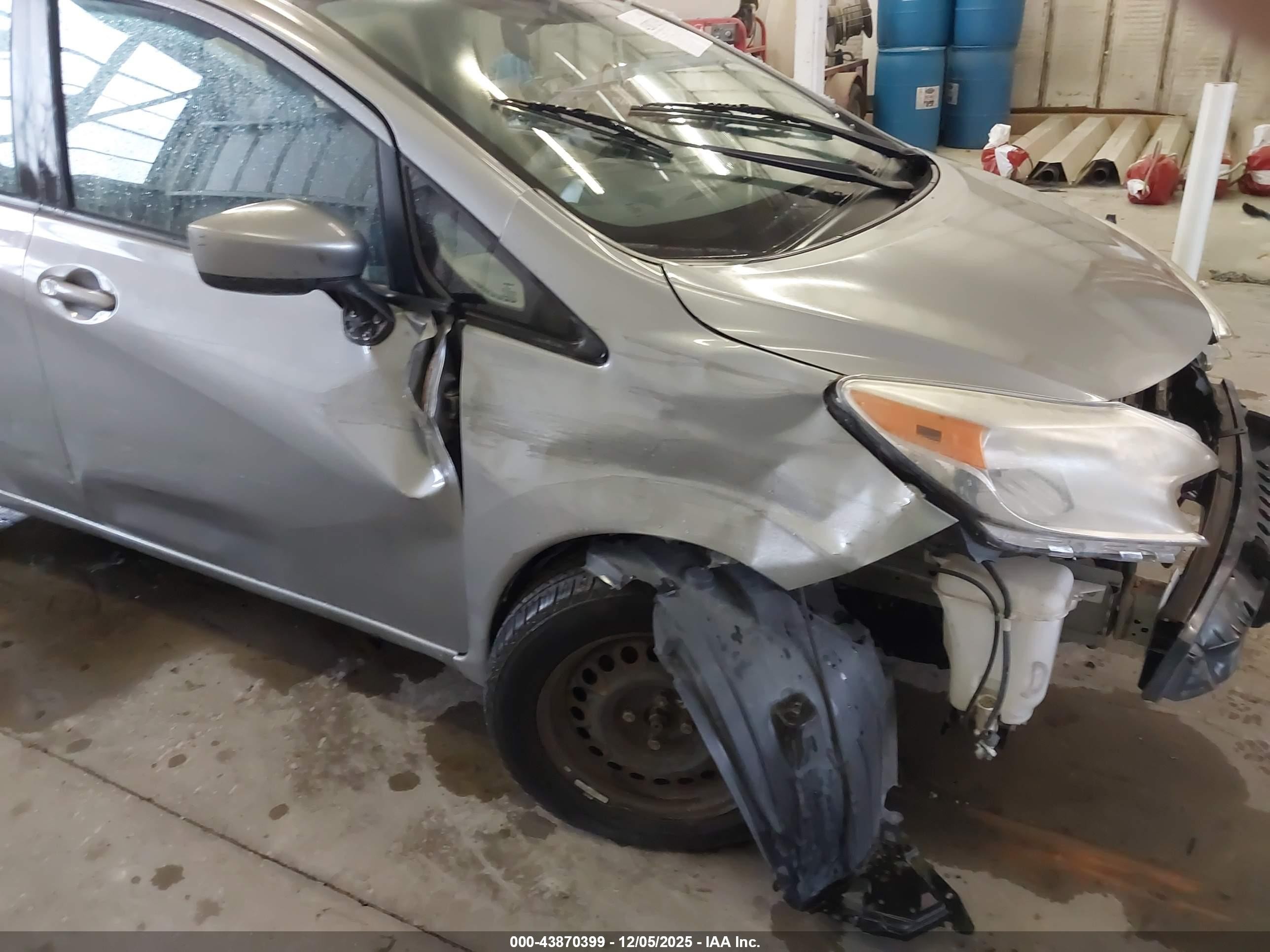 2015 Nissan Versa Note S (sr)/s Plus/sl/sr/sv Gray vin: 3N1CE2CP1FL400893