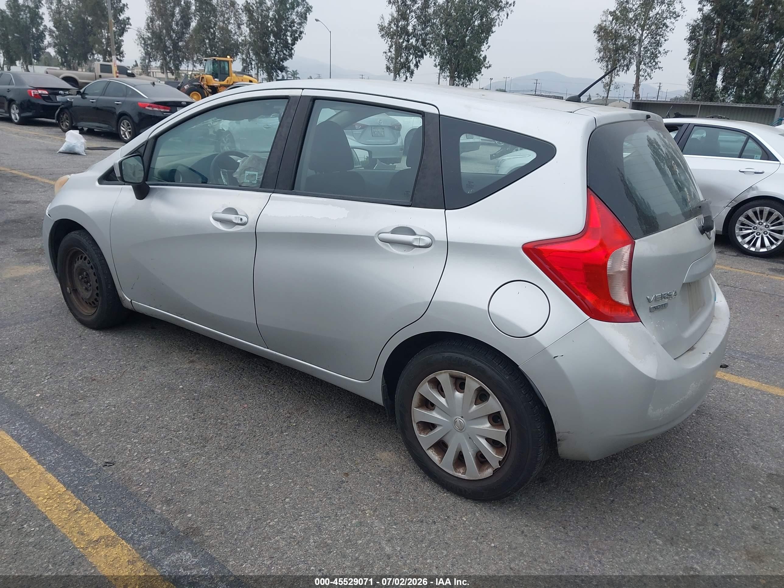2015 Nissan Versa Note S (sr)/s Plus/sl/sr/sv Silver vin: 3N1CE2CP1FL404975