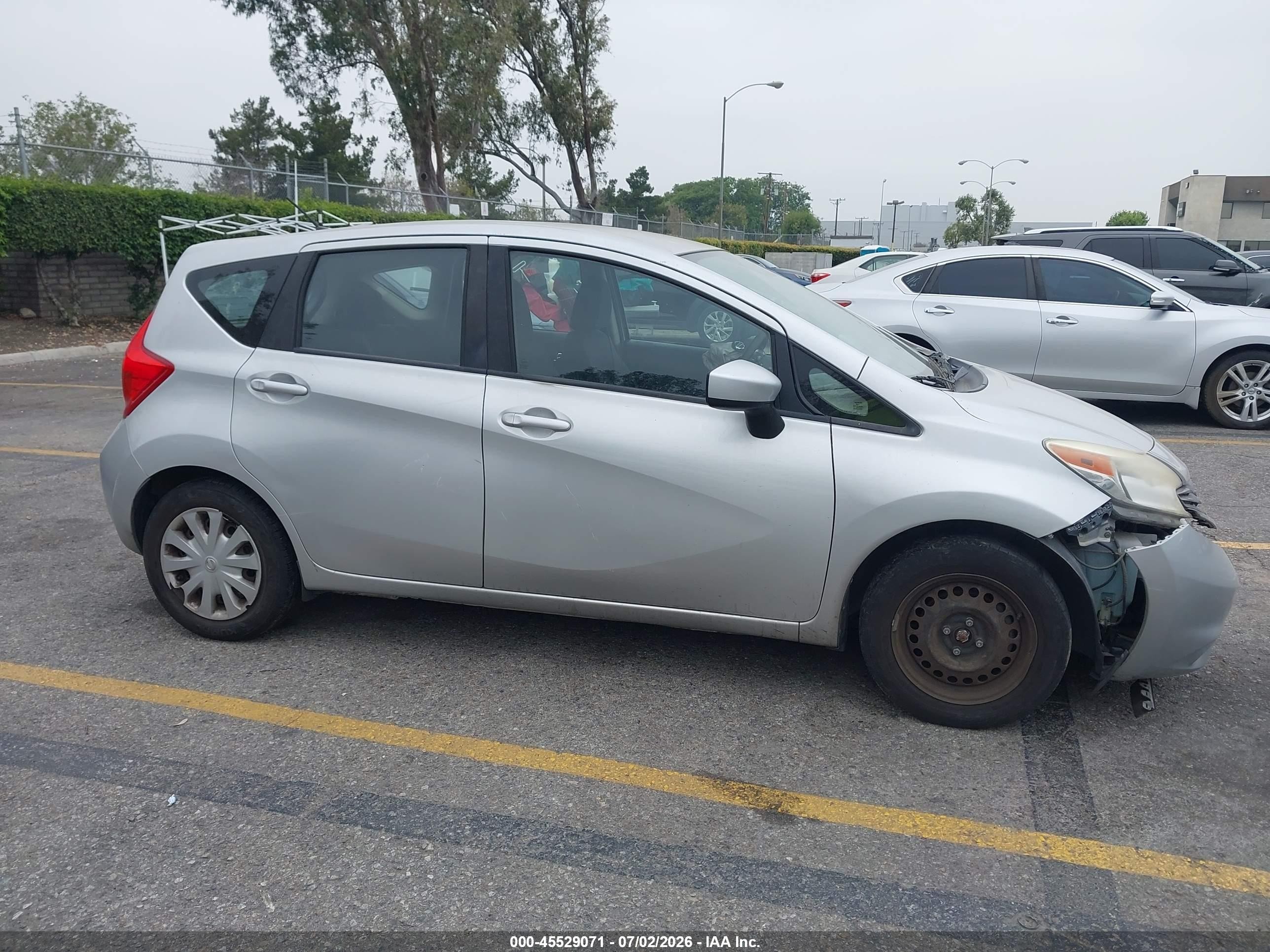 2015 Nissan Versa Note S (sr)/s Plus/sl/sr/sv Silver vin: 3N1CE2CP1FL404975