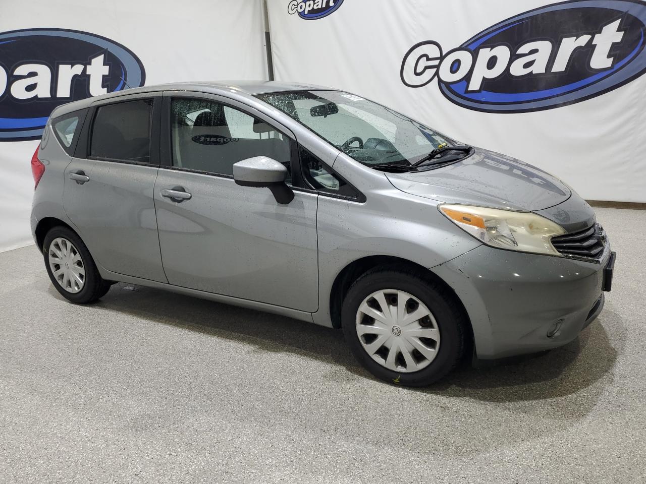 2015 Nissan Versa Note Sv Gray vin: 3N1CE2CP1FL420593 Damage: Right Front Fender, Heavy Scratch, 1 To 2 Inches