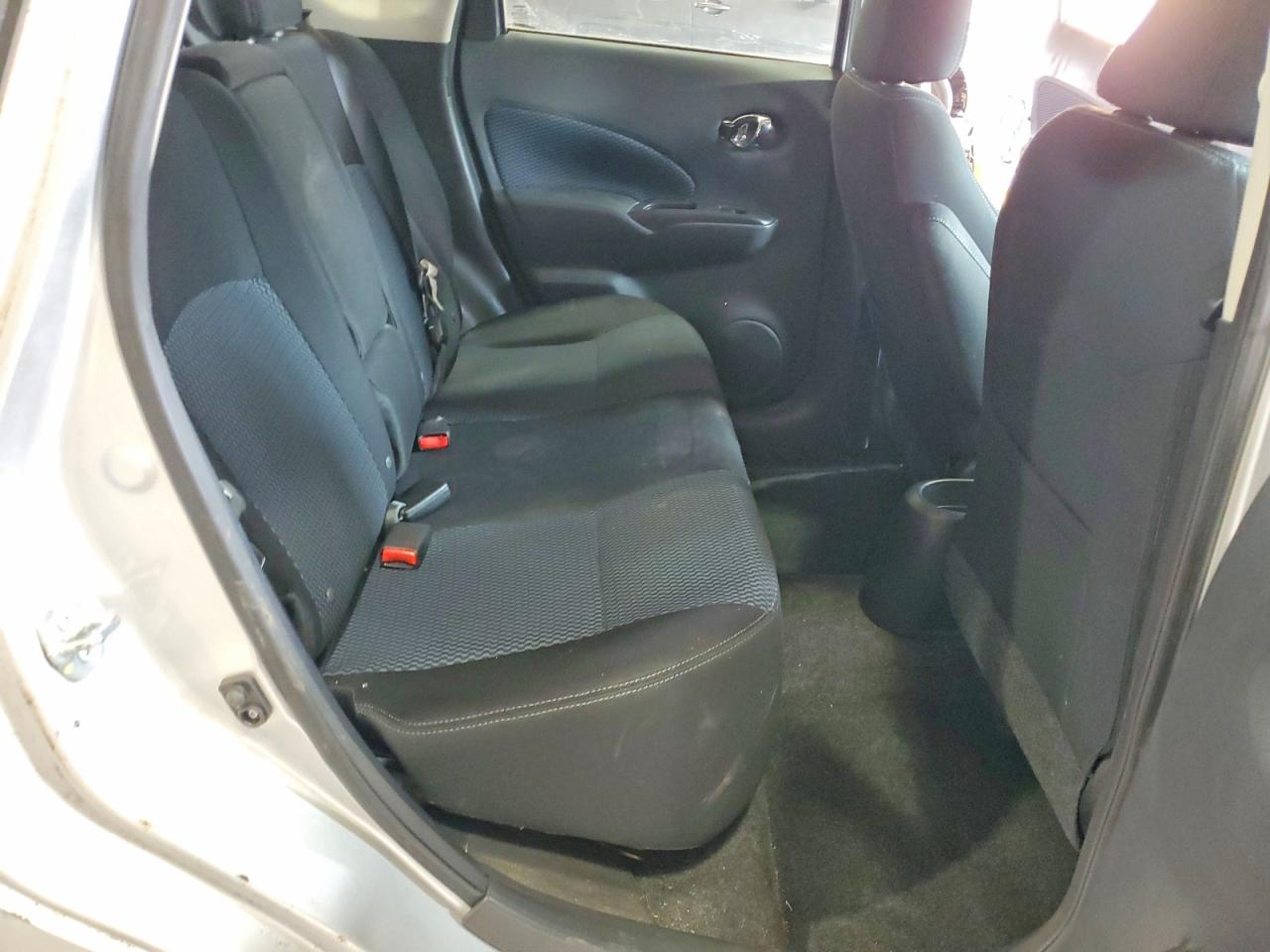2015 Nissan Versa Note Sl Silver vin: 3N1CE2CP1FL443856