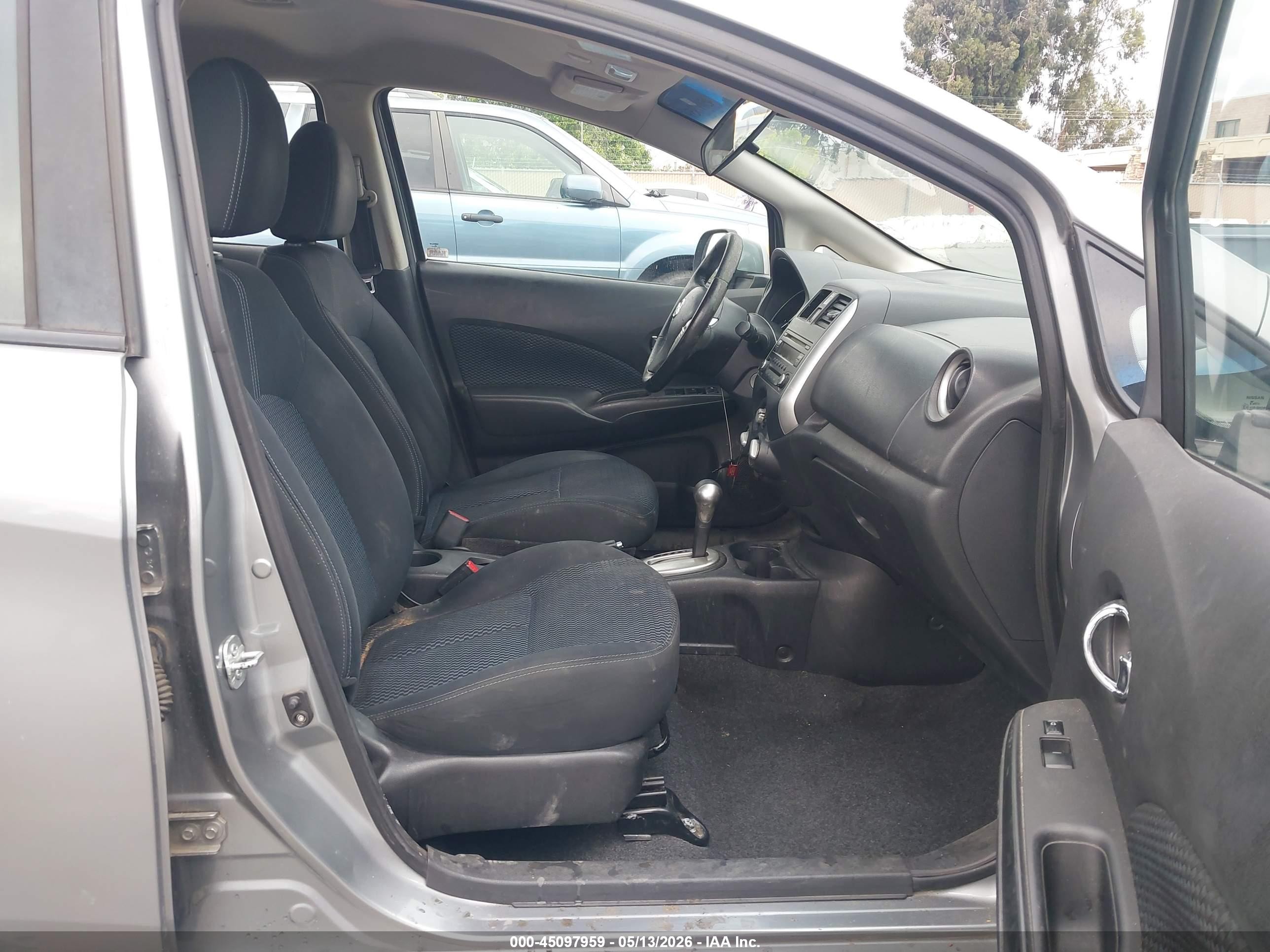 2014 Nissan Versa Note Sv Серый vin: 3N1CE2CP2EL358619