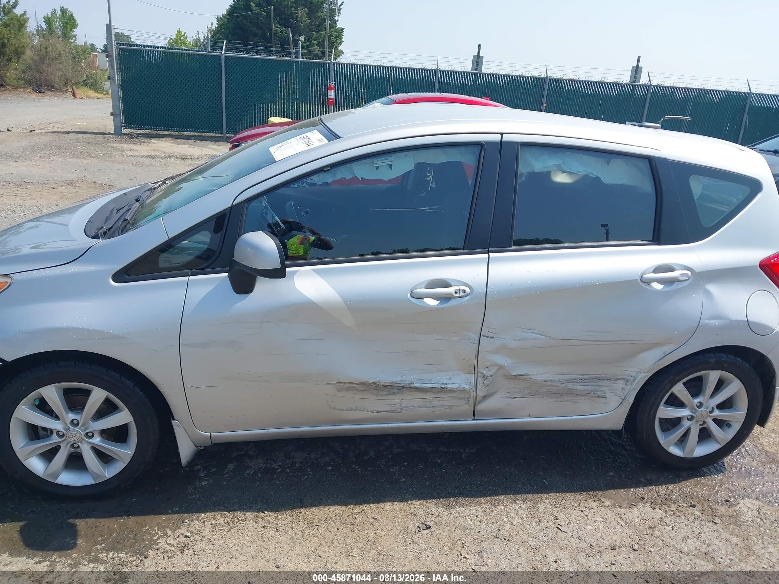 2014 Nissan Versa Note Sv Silver vin: 3N1CE2CP2EL366039