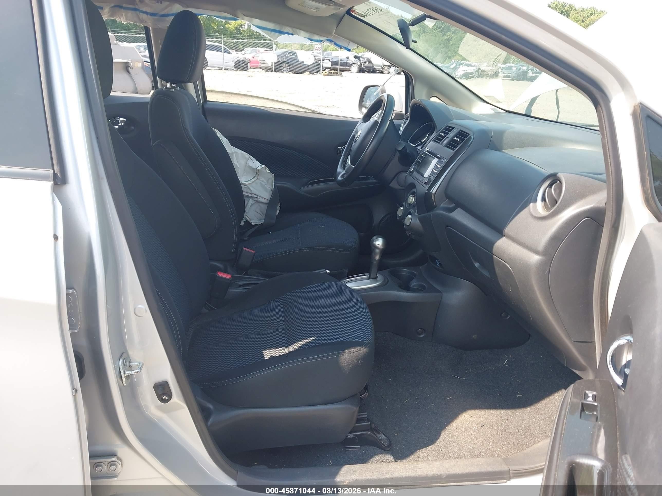 2014 Nissan Versa Note Sv Silver vin: 3N1CE2CP2EL366039