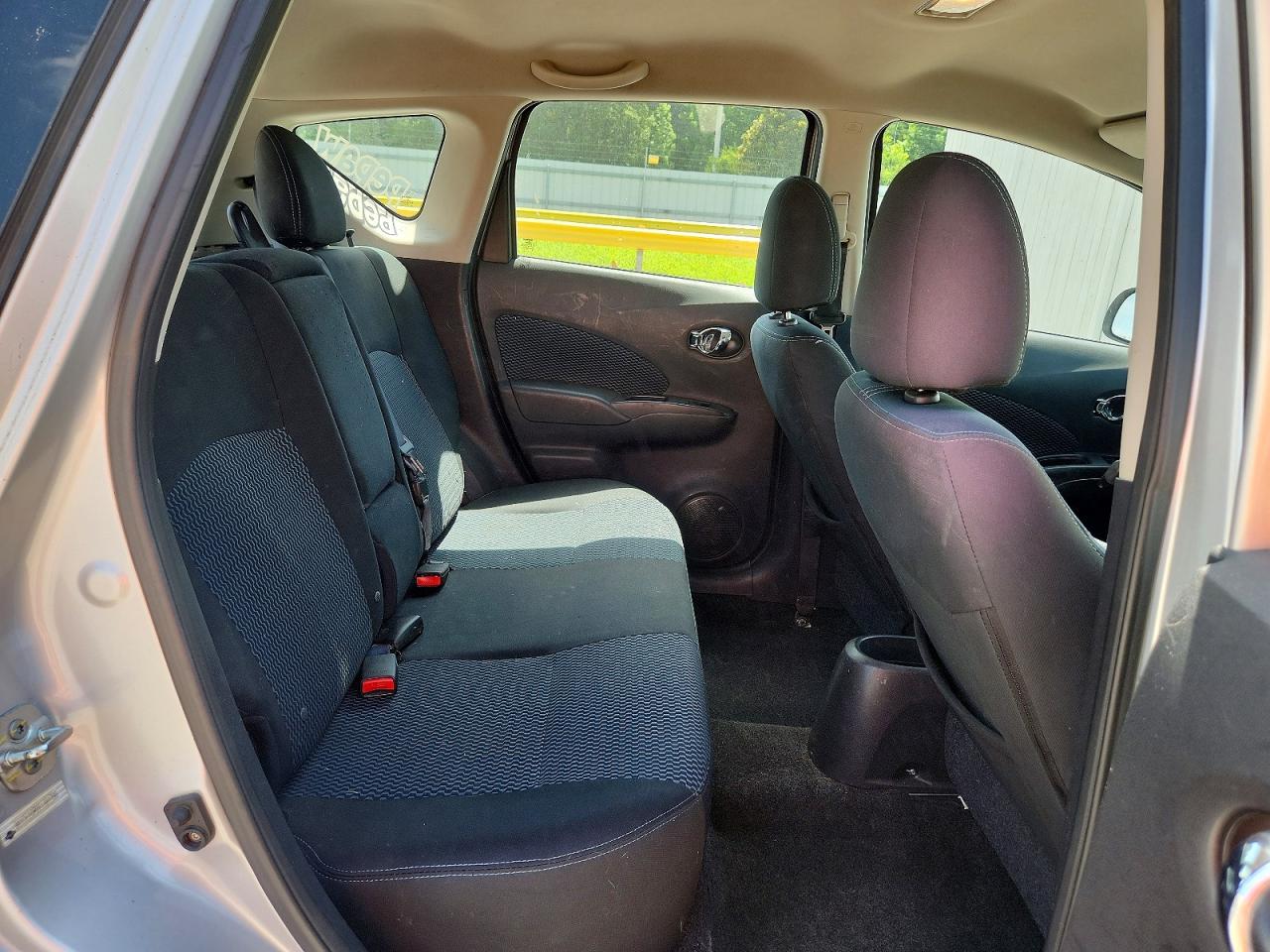 2014 Nissan Versa Note Sv Silver vin: 3N1CE2CP2EL381799