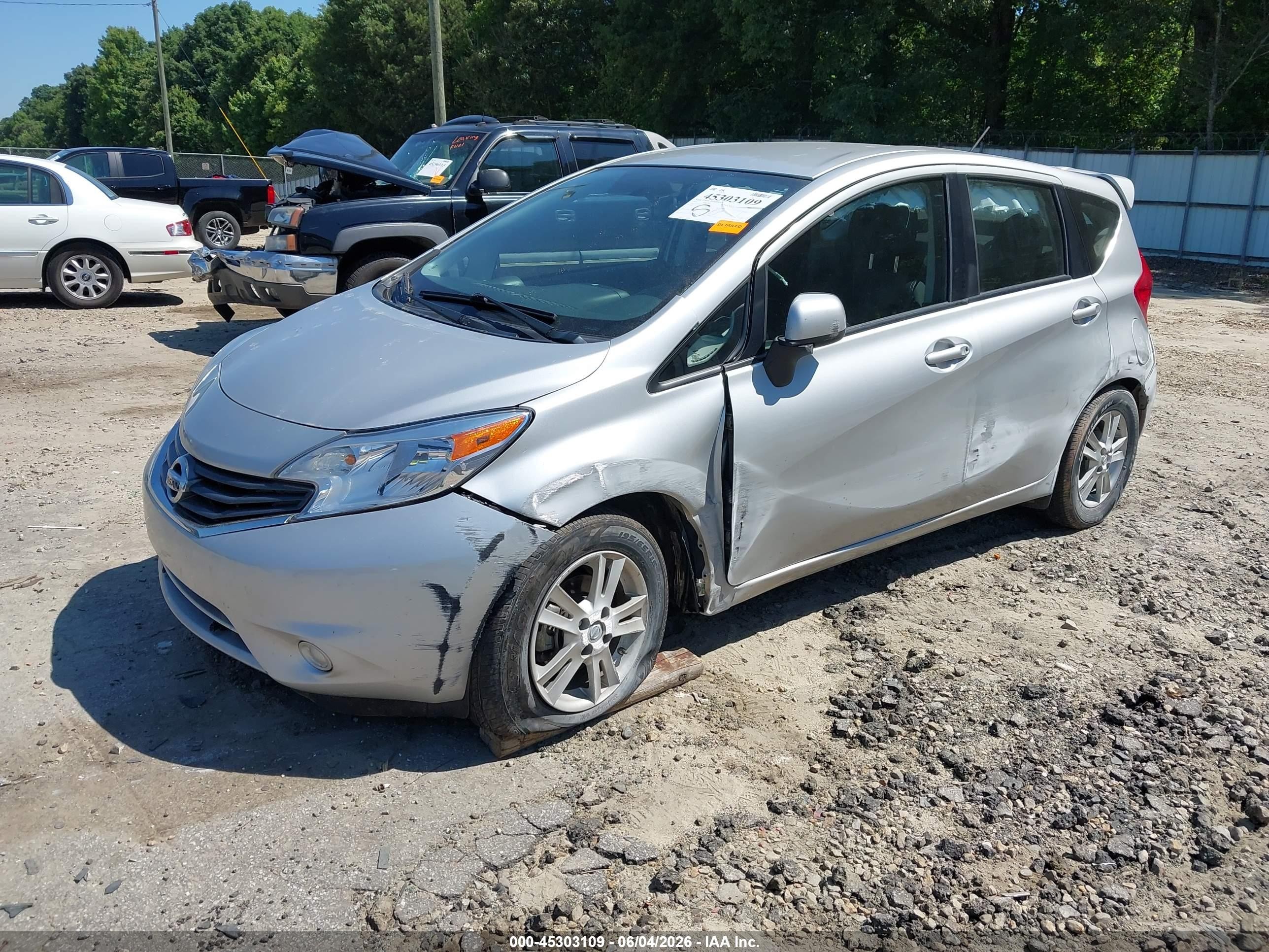 2014 Nissan Versa Note Sv Серебряный vin: 3N1CE2CP2EL383701