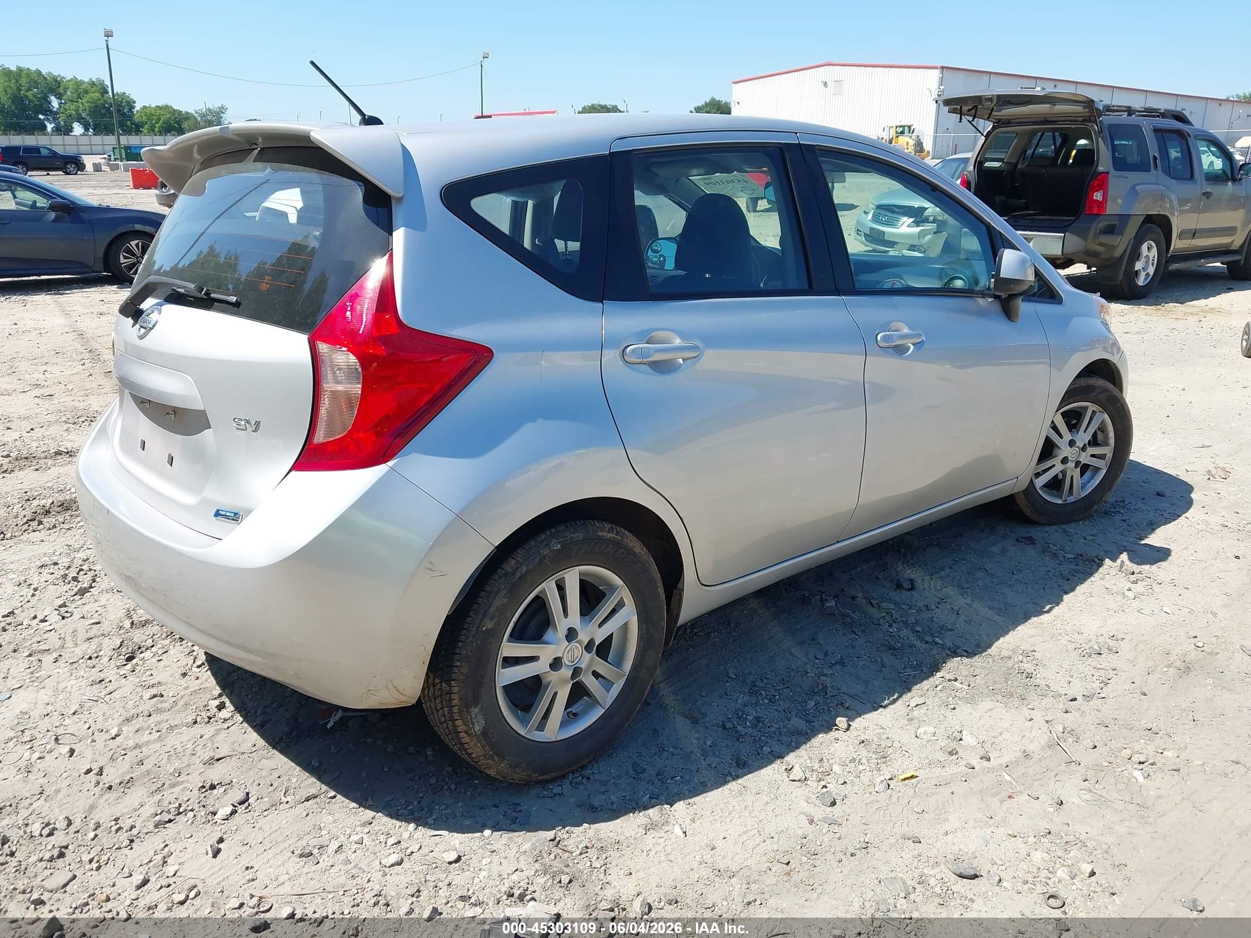 2014 Nissan Versa Note Sv Серебряный vin: 3N1CE2CP2EL383701