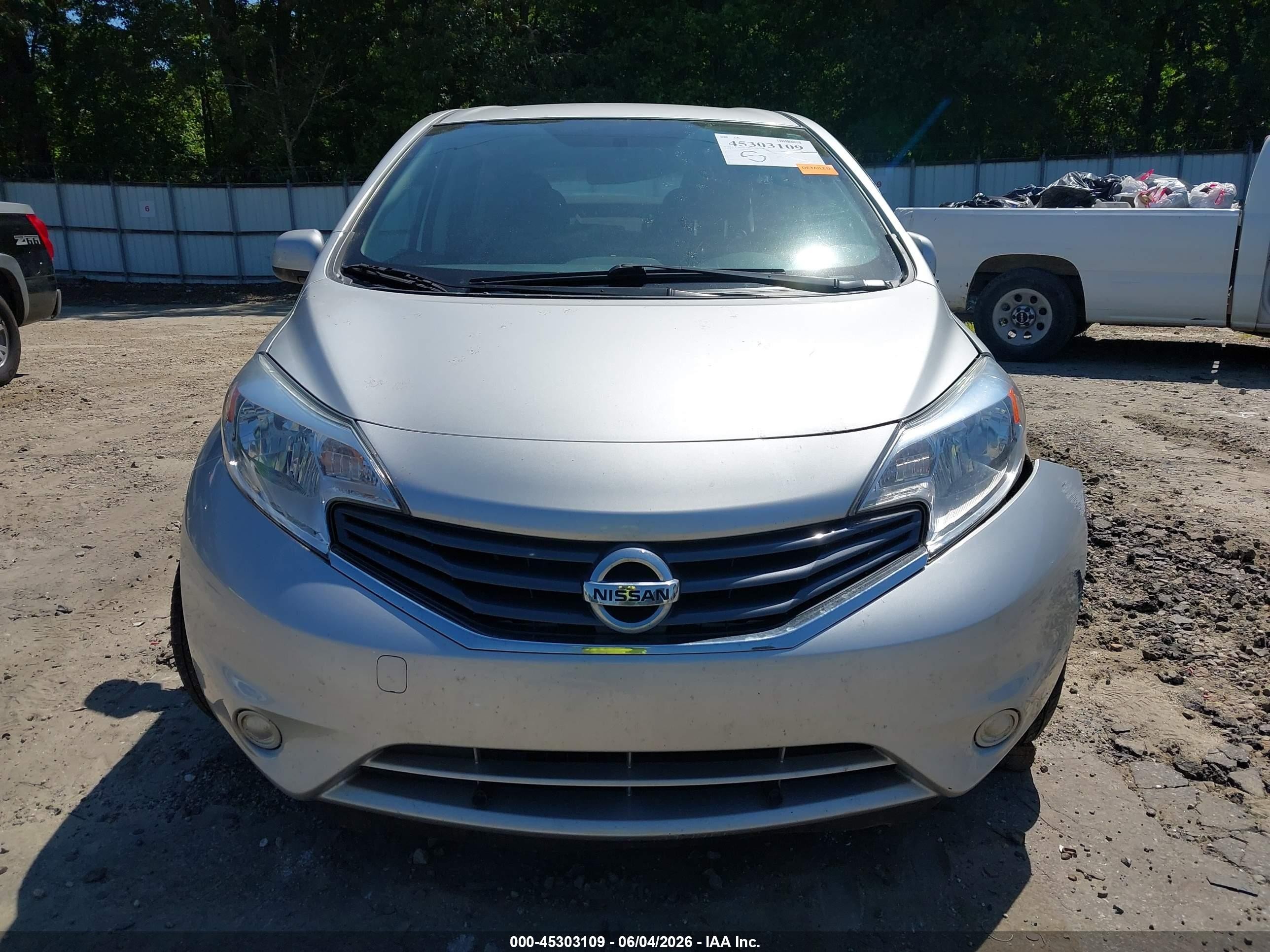 2014 Nissan Versa Note Sv Серебряный vin: 3N1CE2CP2EL383701
