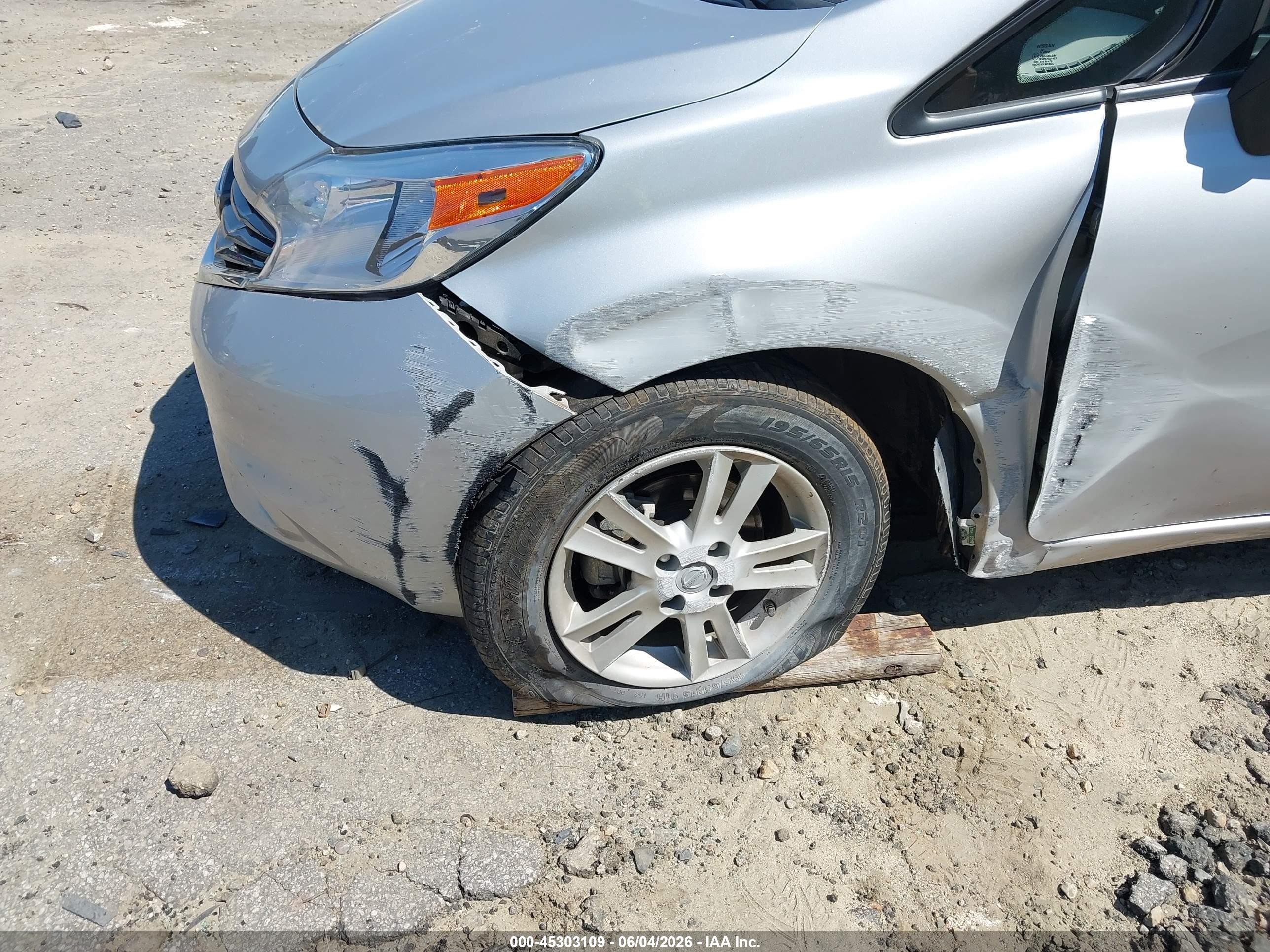 2014 Nissan Versa Note Sv Серебряный vin: 3N1CE2CP2EL383701