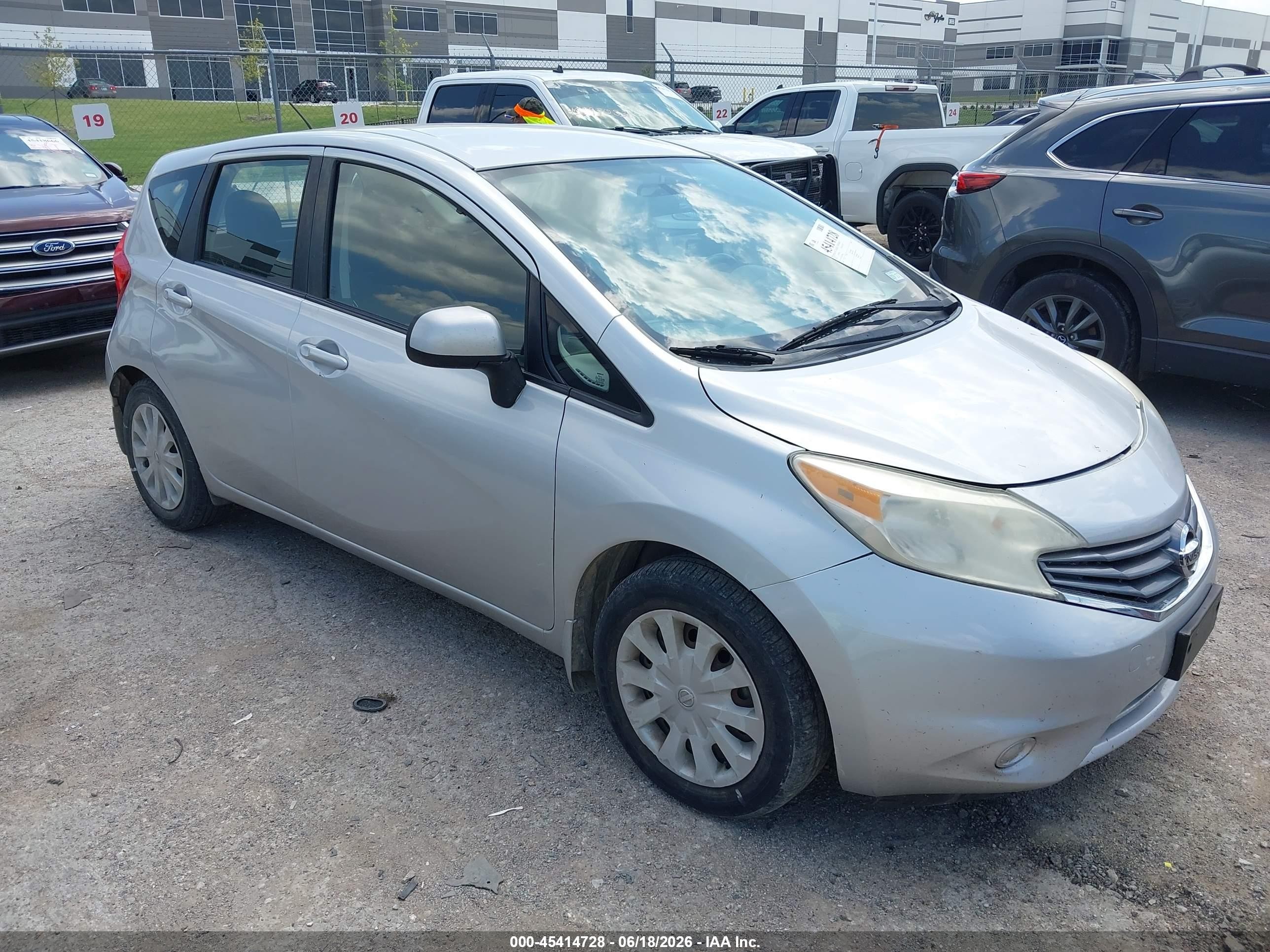 2014 Nissan Versa Note Sv Silver vin: 3N1CE2CP2EL398926