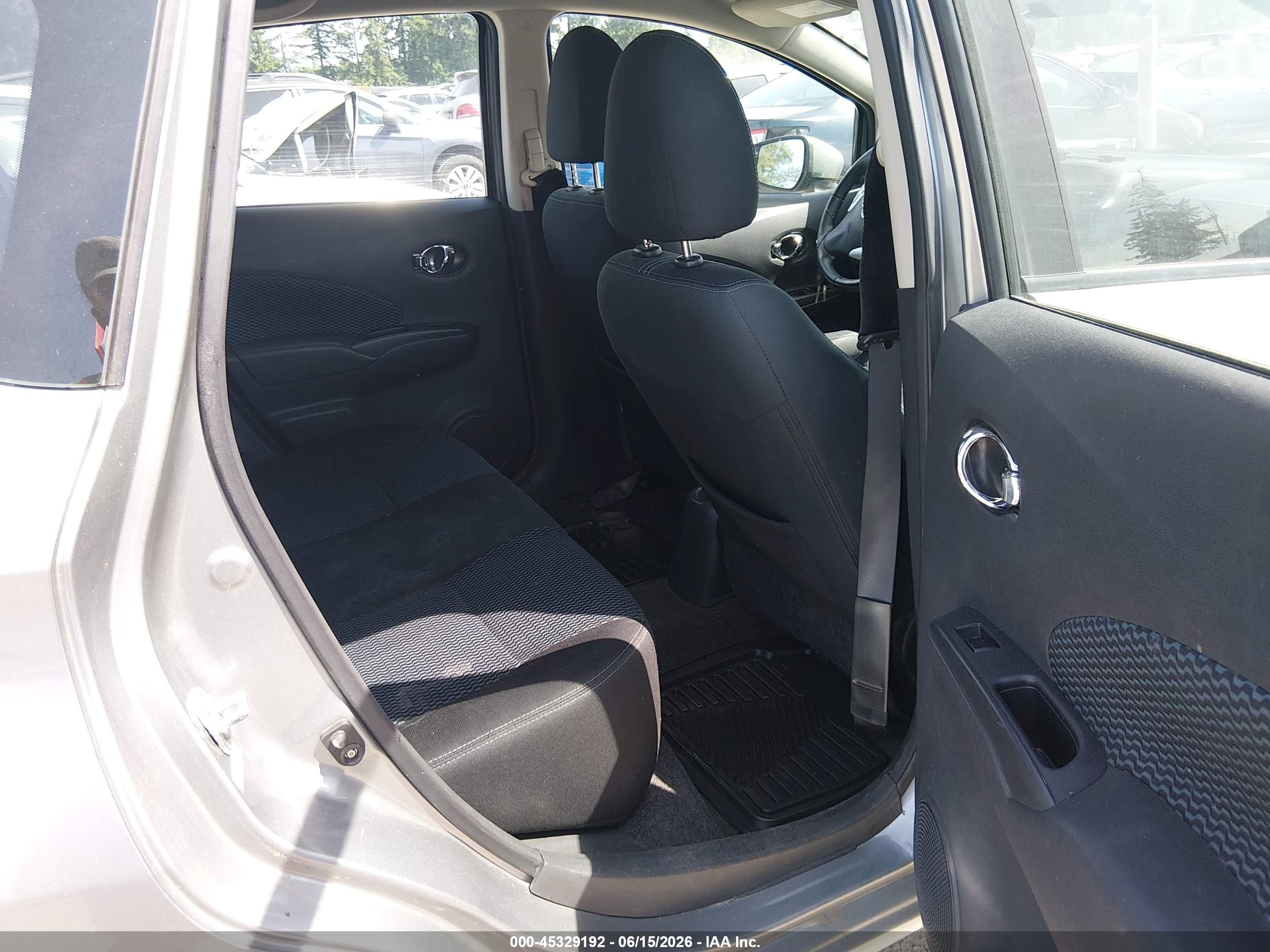 2015 Nissan Versa Note S (sr)/s Plus/sl/sr/sv Silver vin: 3N1CE2CP2FL358296