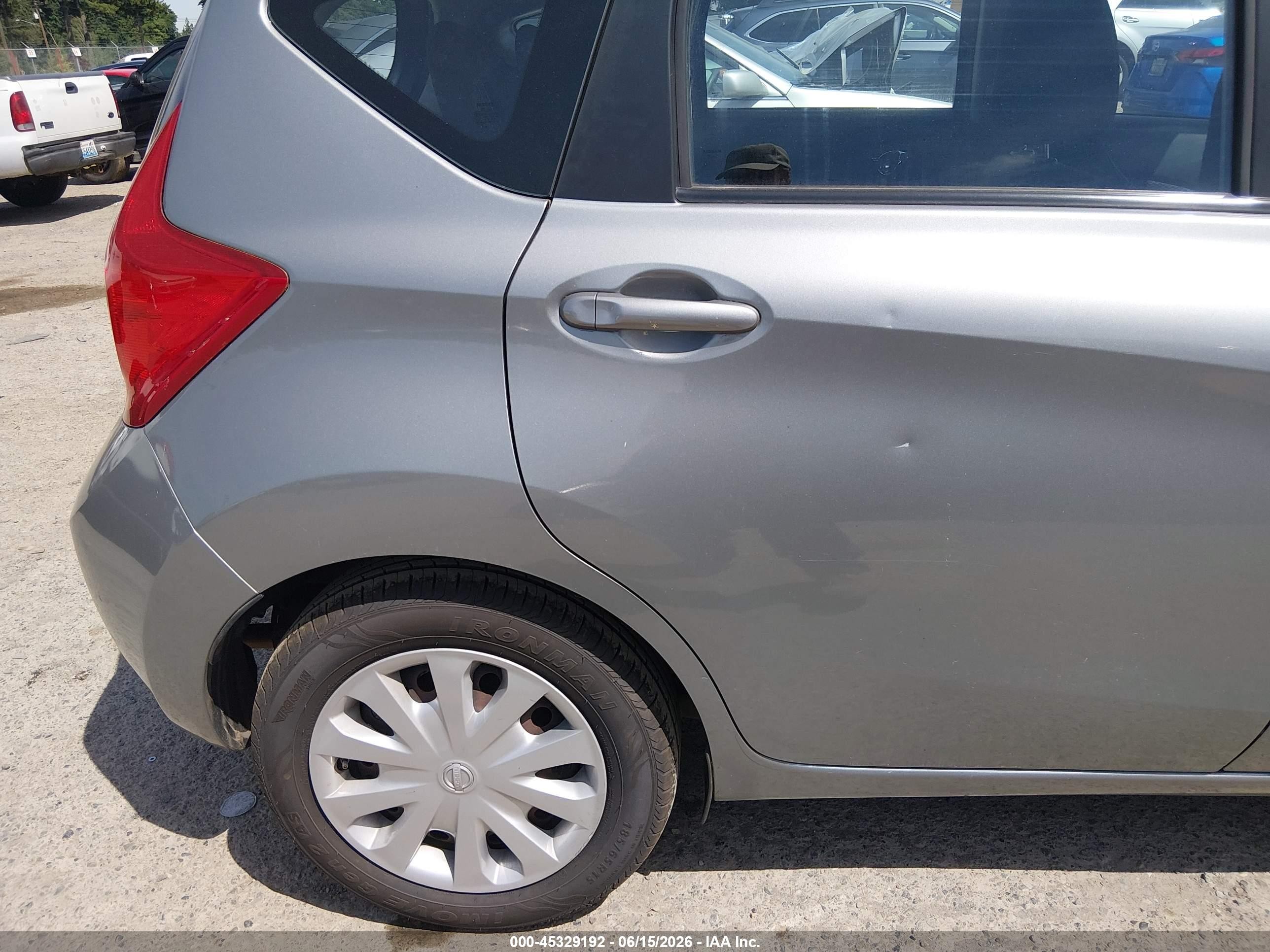 2015 Nissan Versa Note S (sr)/s Plus/sl/sr/sv Silver vin: 3N1CE2CP2FL358296