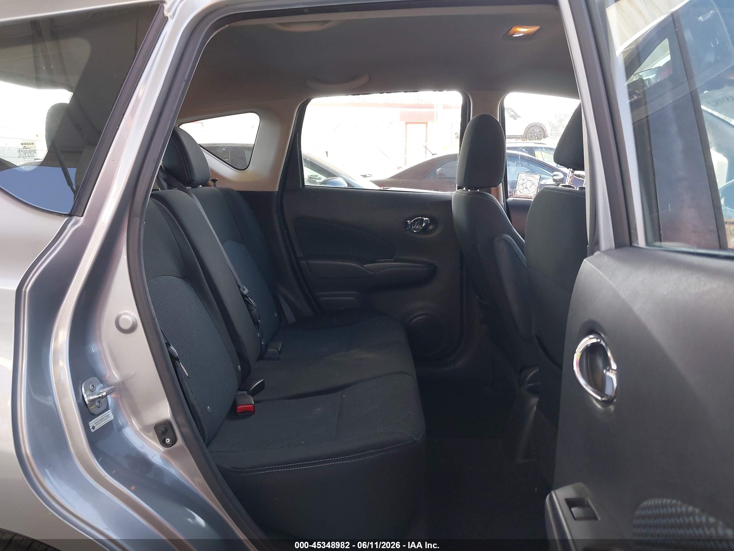 2015 Nissan Versa Note S (sr)/s Plus/sl/sr/sv Silver vin: 3N1CE2CP2FL375843