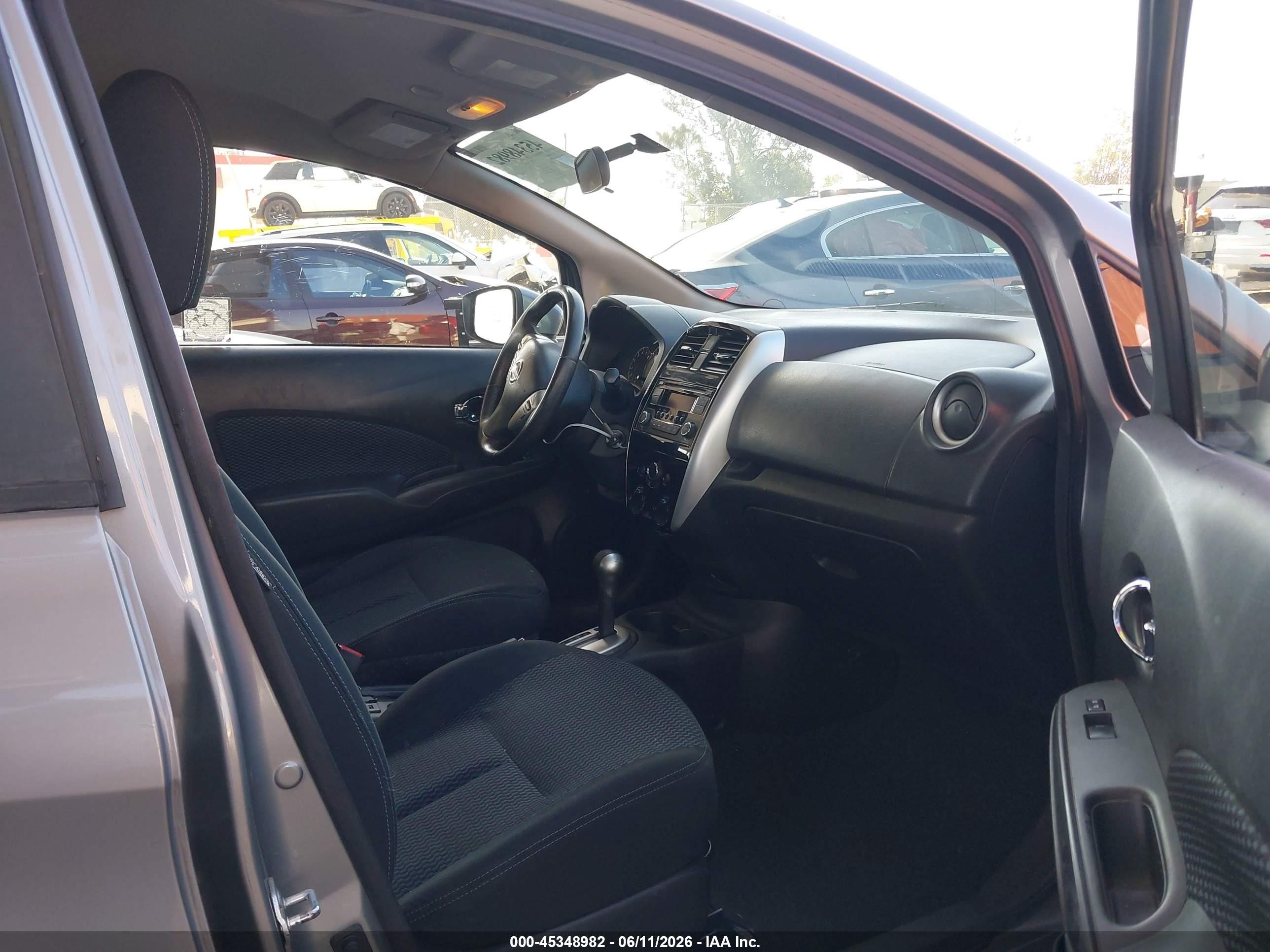 2015 Nissan Versa Note S (sr)/s Plus/sl/sr/sv Silver vin: 3N1CE2CP2FL375843