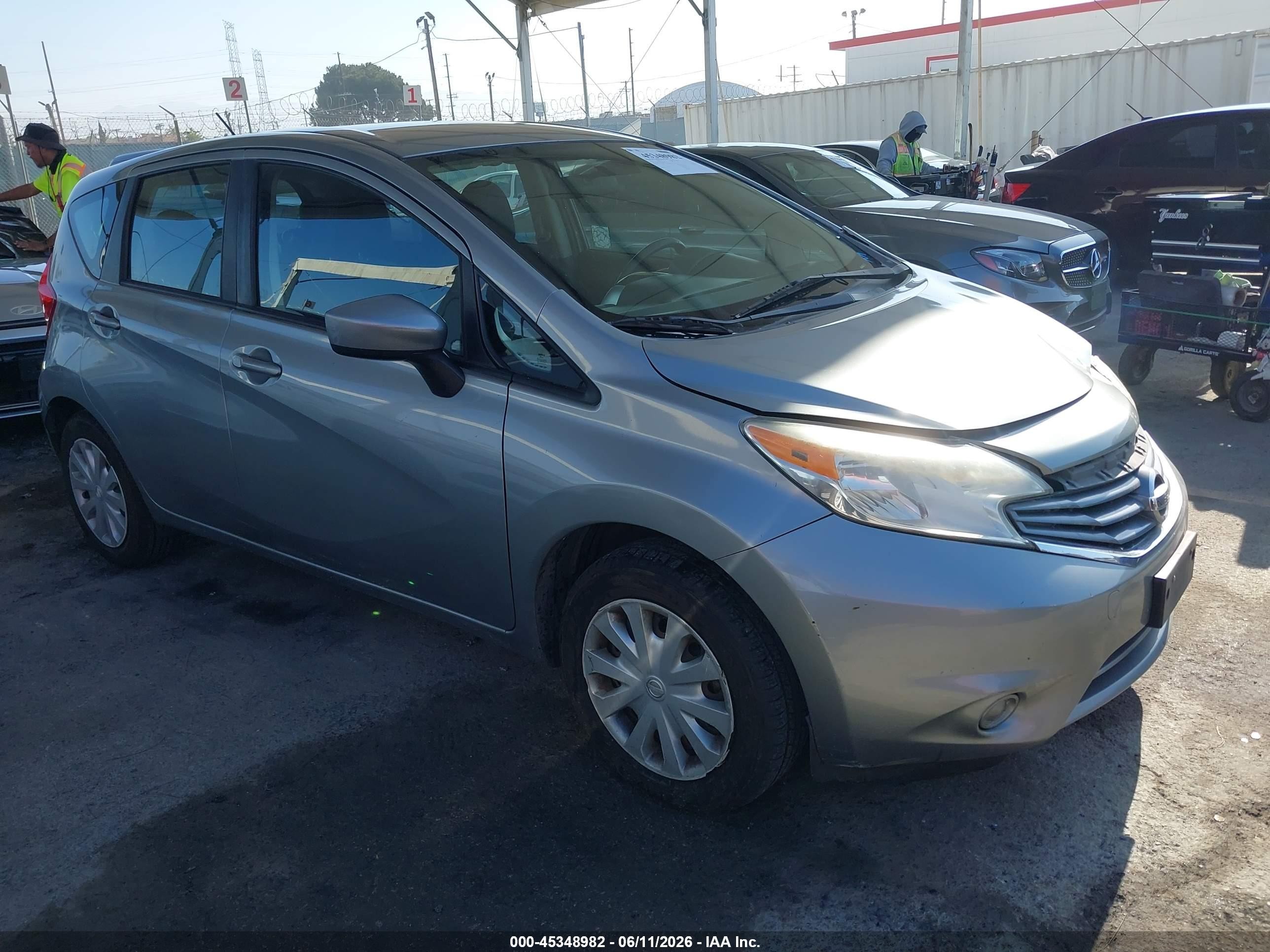 2015 Nissan Versa Note S (sr)/s Plus/sl/sr/sv Silver vin: 3N1CE2CP2FL375843