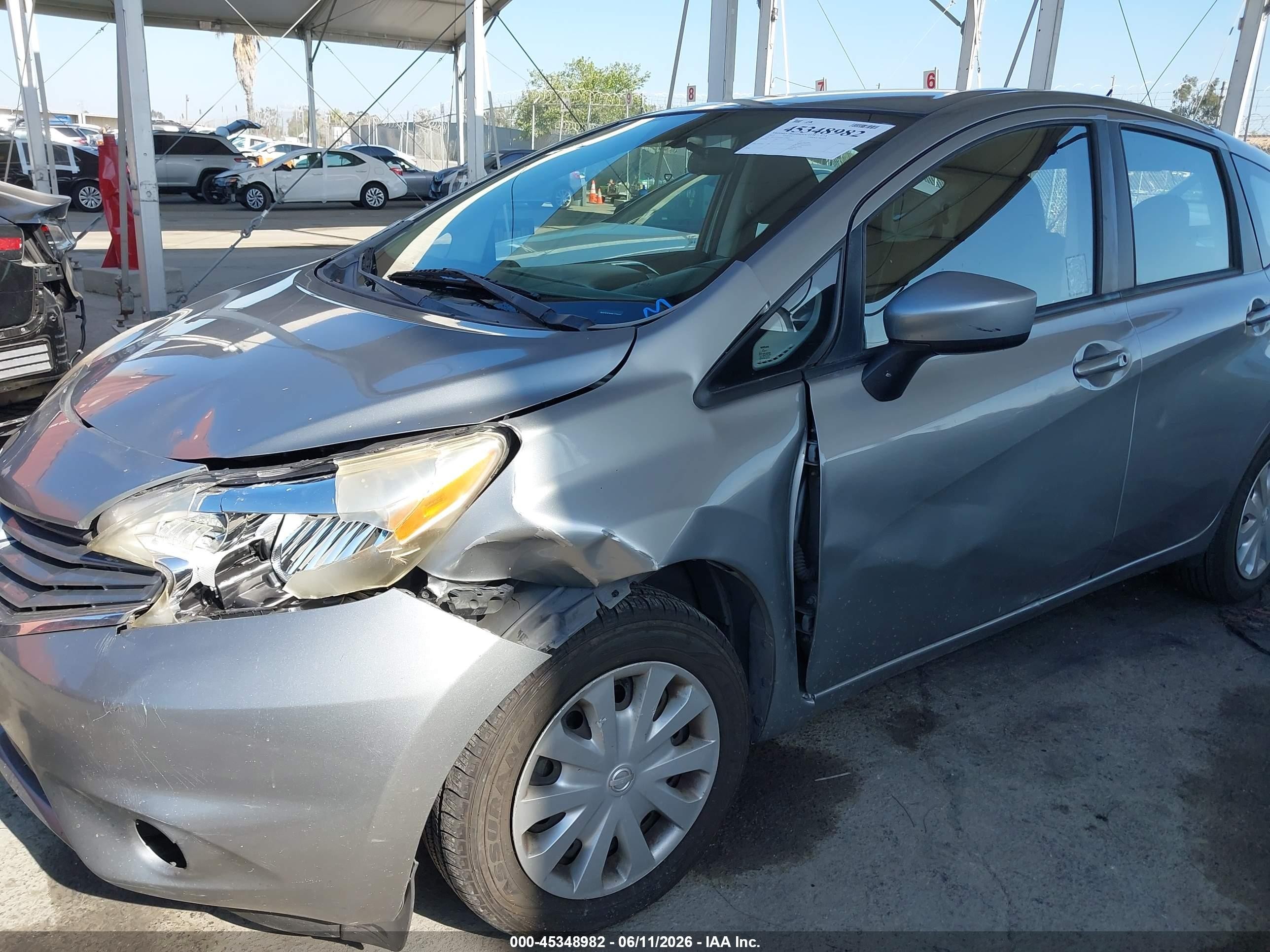 2015 Nissan Versa Note S (sr)/s Plus/sl/sr/sv Silver vin: 3N1CE2CP2FL375843