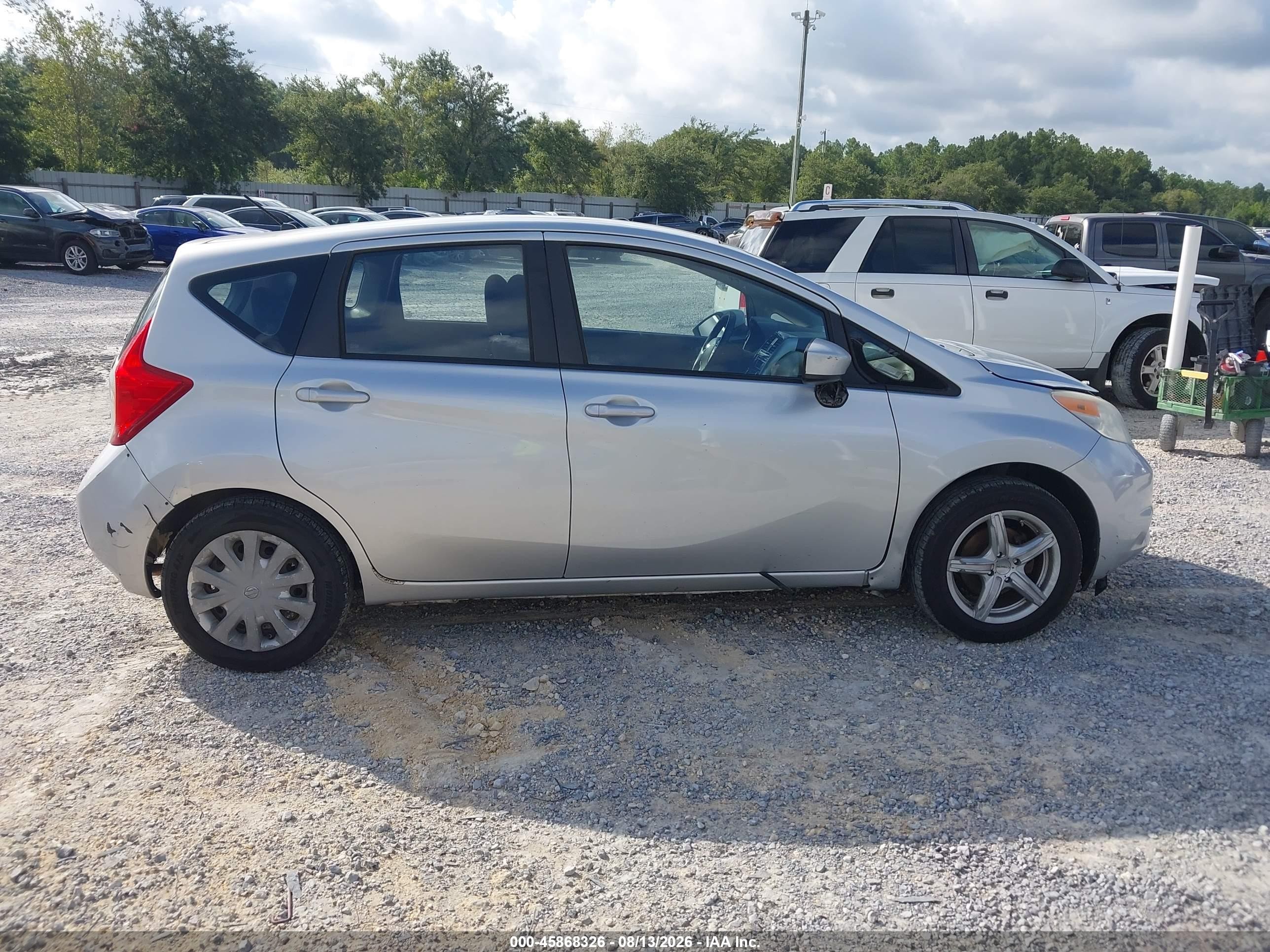 2015 Nissan Versa Note S (sr)/s Plus/sl/sr/sv Silver vin: 3N1CE2CP2FL379147