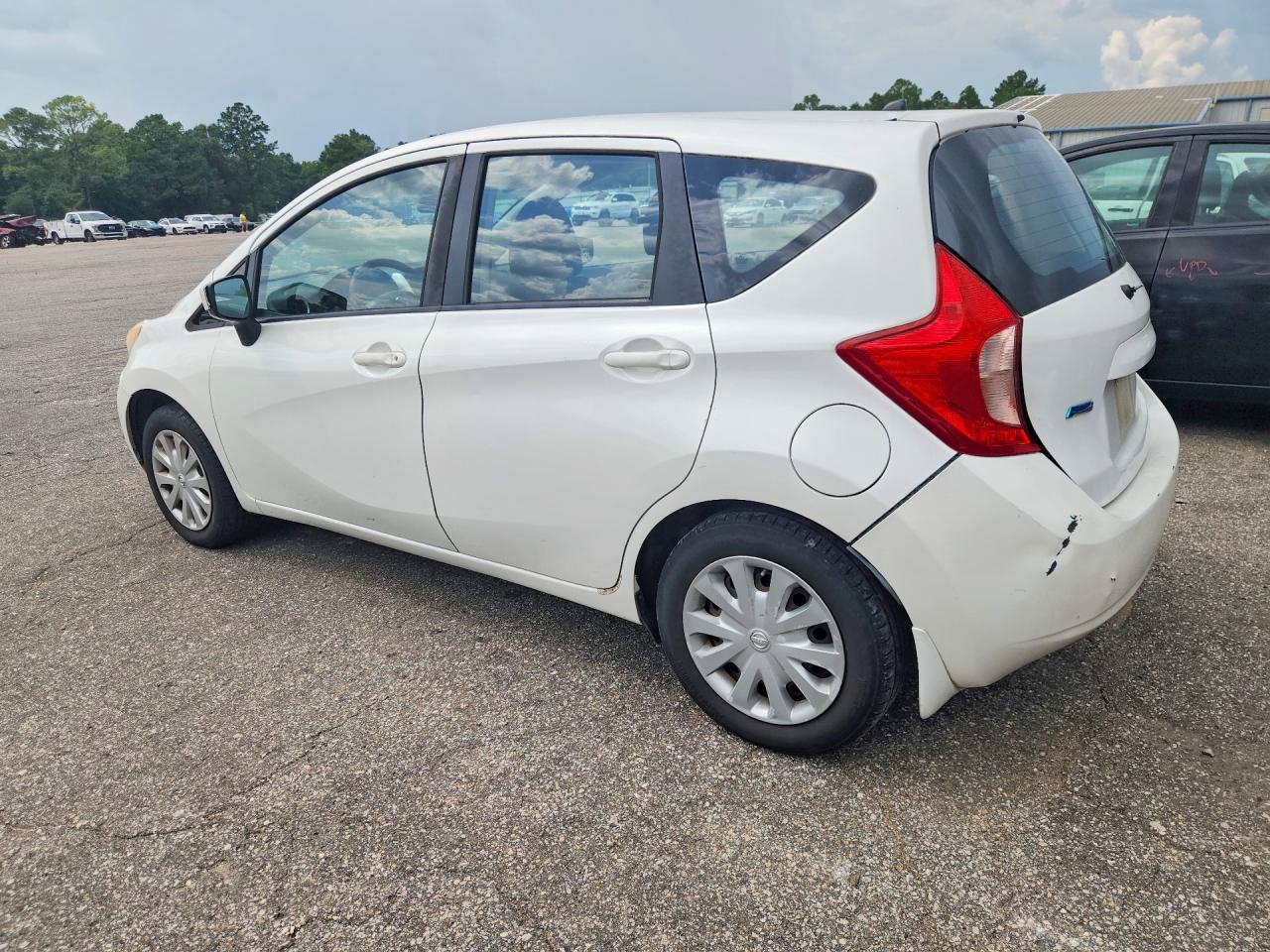 2015 Niss Versa Note White vin: 3N1CE2CP2FL382405