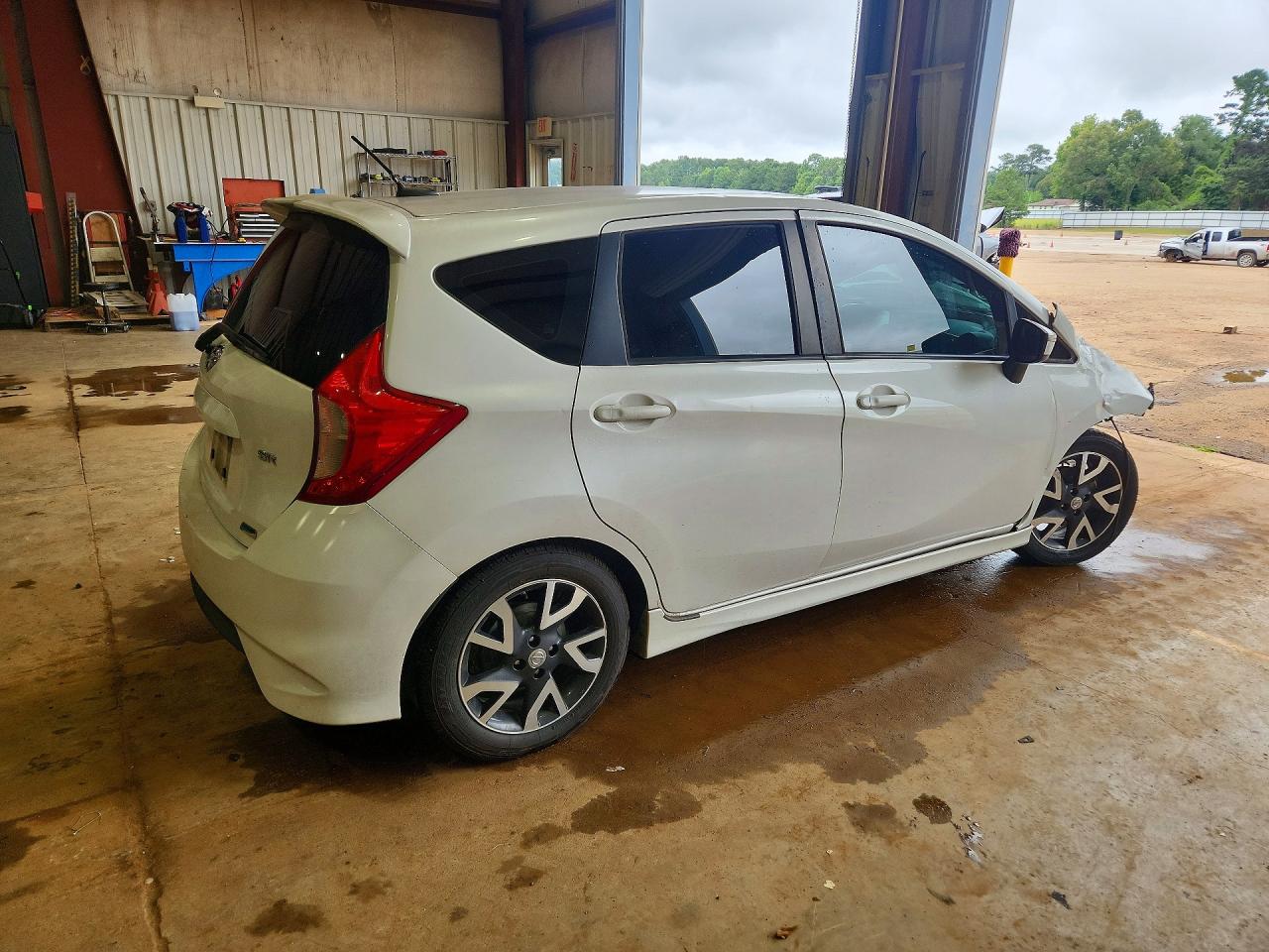 2015 Nissan Versa Note Sr White vin: 3N1CE2CP2FL396272