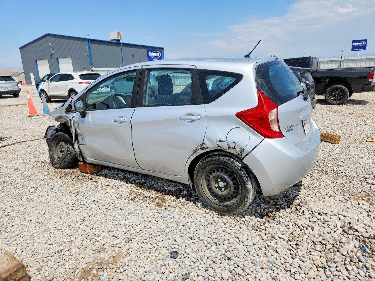 2015 Nissan Versa Note S Silver vin: 3N1CE2CP2FL402152